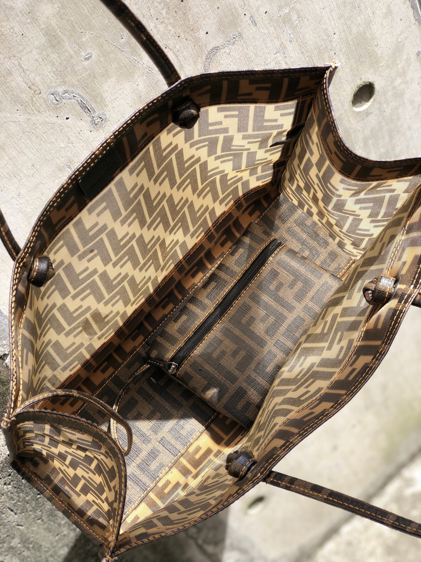 FENDI Zucca handbag tote bag square mesh pvc brown old vintage zemssz