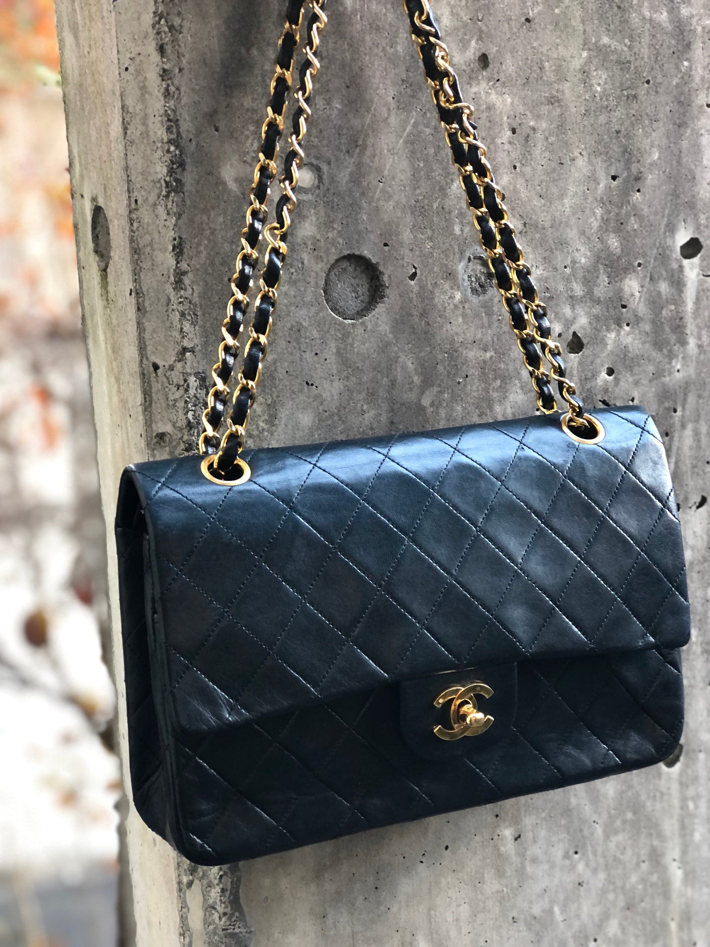 CHANEL Matelasse Coco Turn lock Lambskin Double flap Chain Shoulder bag Black Old Vintage 72dn4p