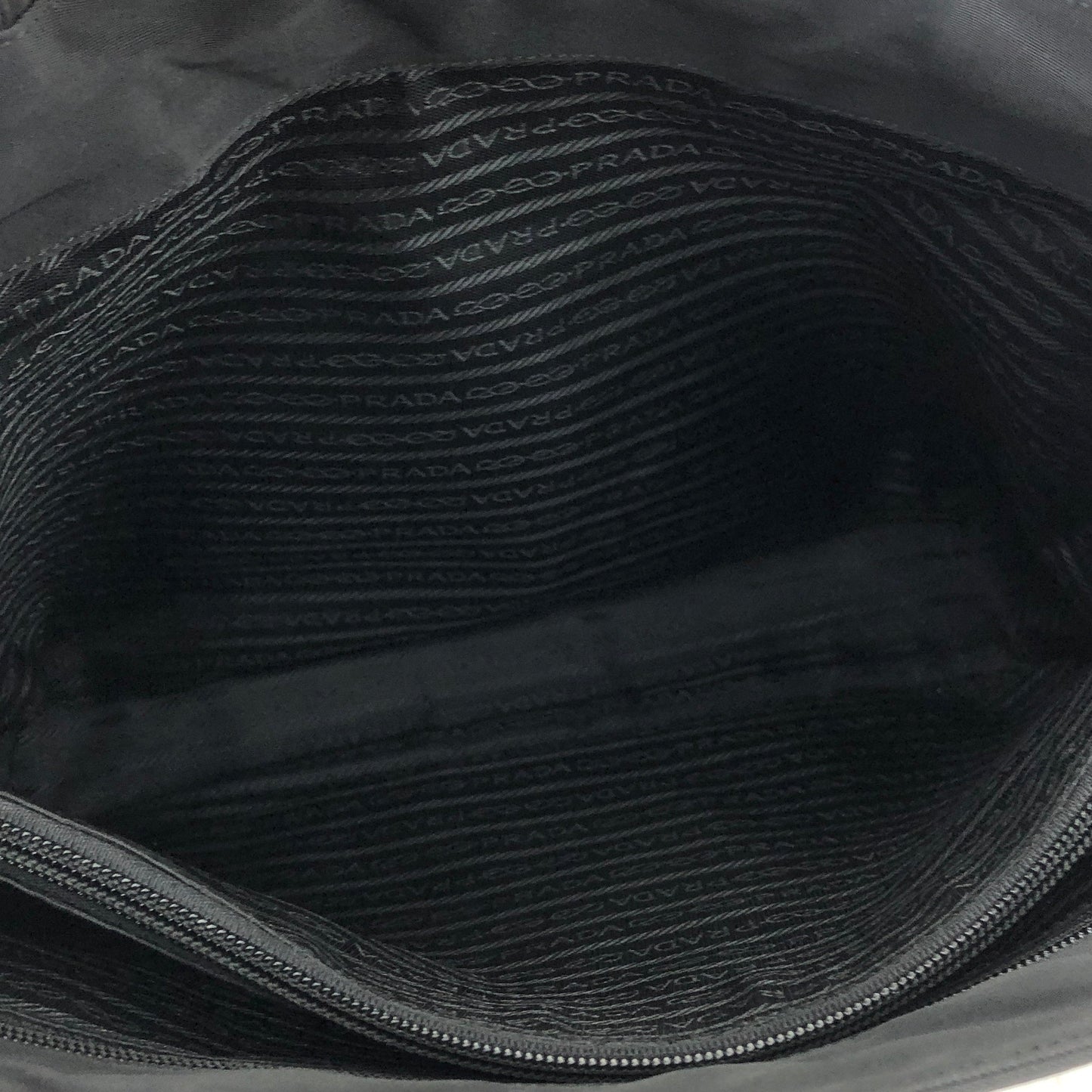 PRADA Triangle logo Nylon Tote bag Black Vintage iz7n5j