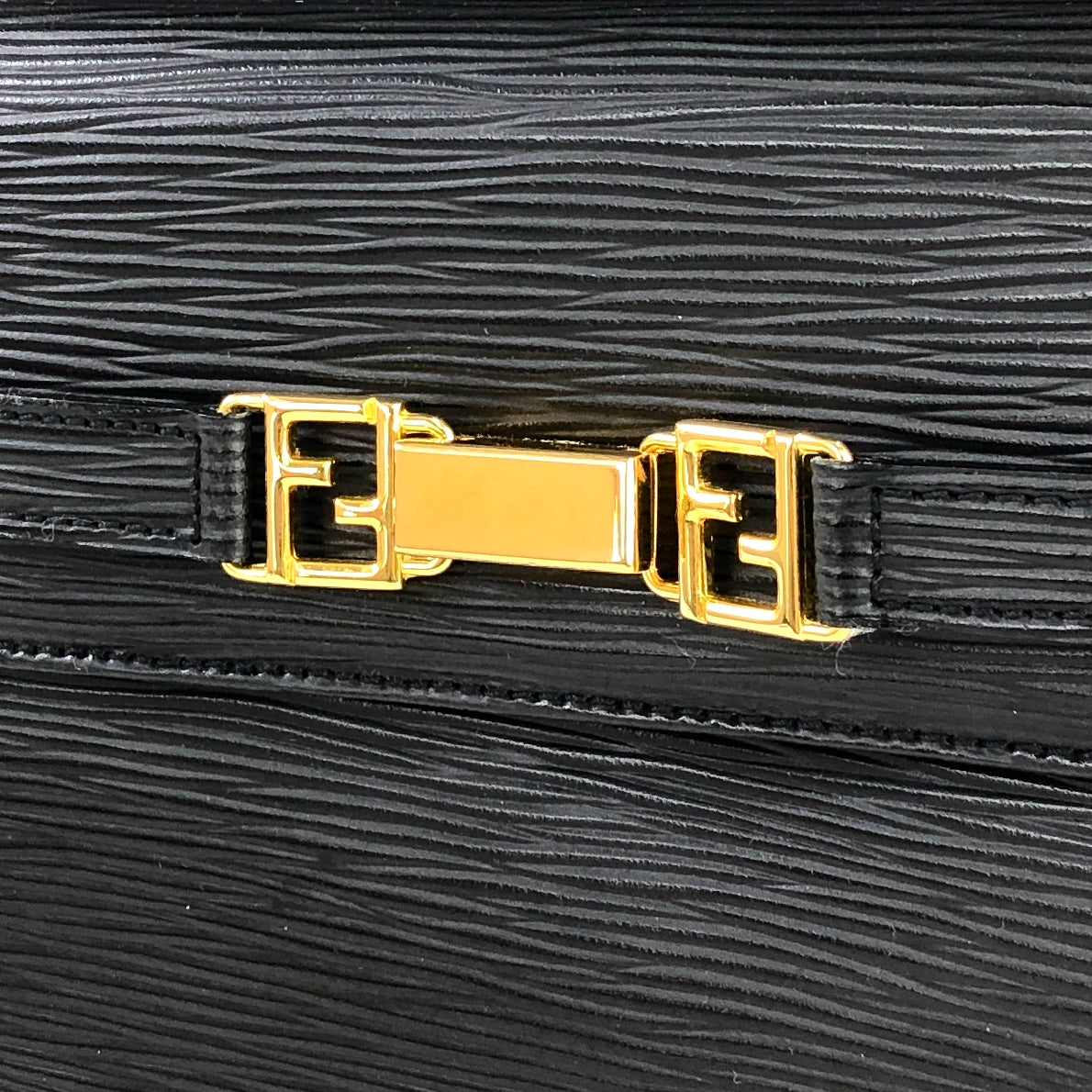 FENDI 皮革壓花兩用手提包單肩包黑色復古舊款 6a3xwu