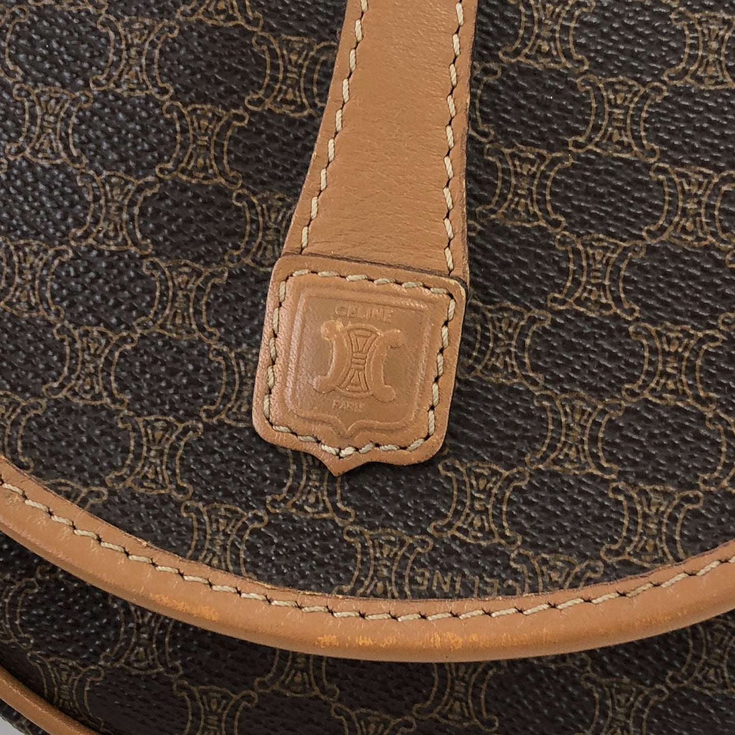 CELINE Macadam Blason Logo Round Macadam PVC Leather Small Shoulder bag Brown Vintage uvtx7g