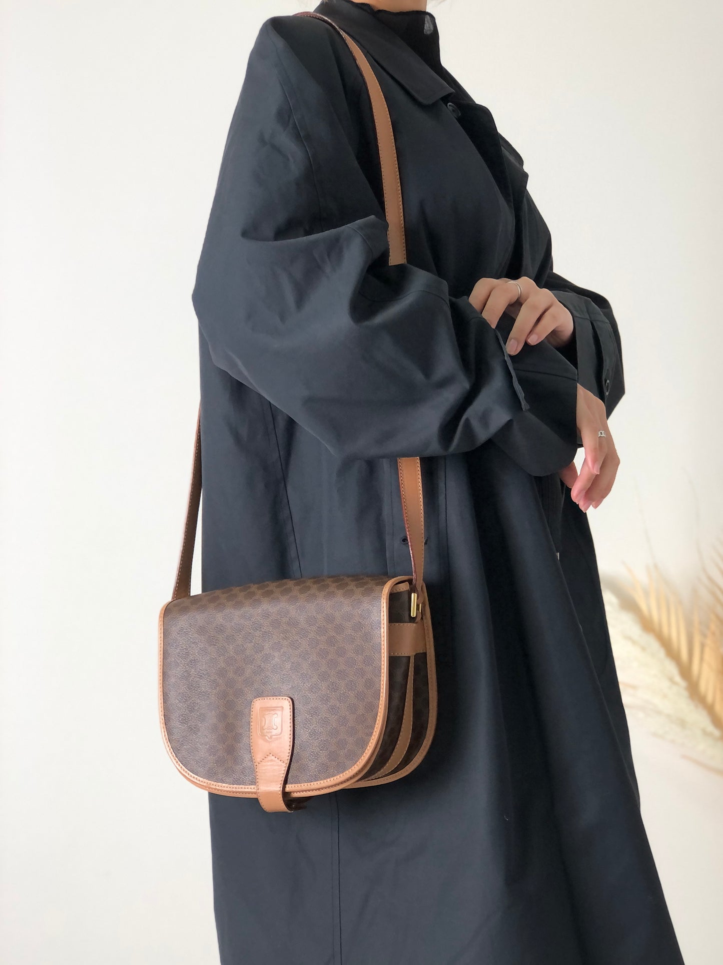 CELINE Macadam Blason Flap Shoulder bag Round bag Brown Vintage s34ak3