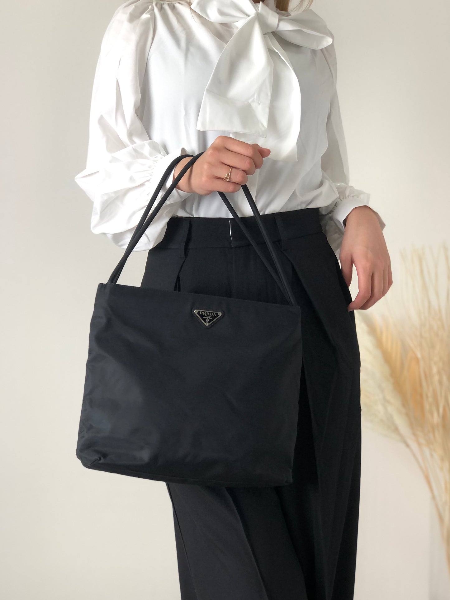 PRADA Triangle Logo Nylon Shoulder bag Totebag Black Vintage jg45ez