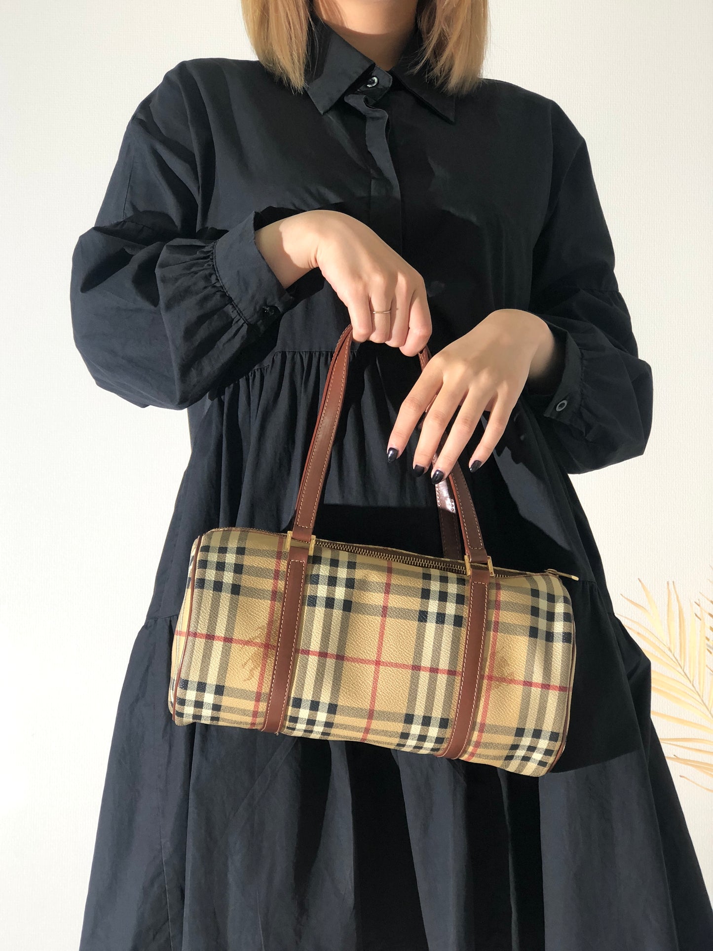 Burberry Nova 格紋手提包 米色復古 nwns72