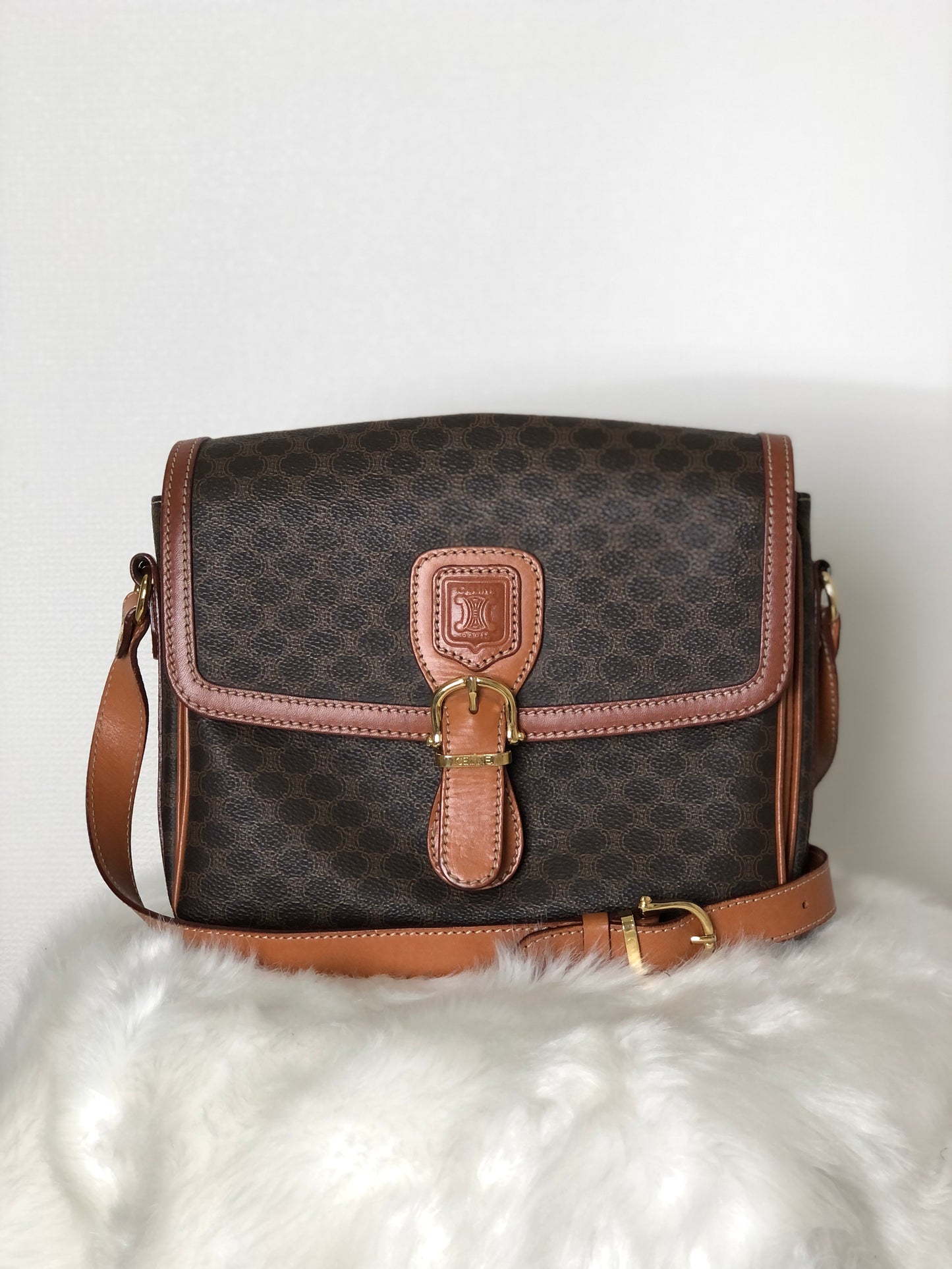 CELINE Macadam Blason Front Buckle Shoulder bag Brown Vintage cju27m