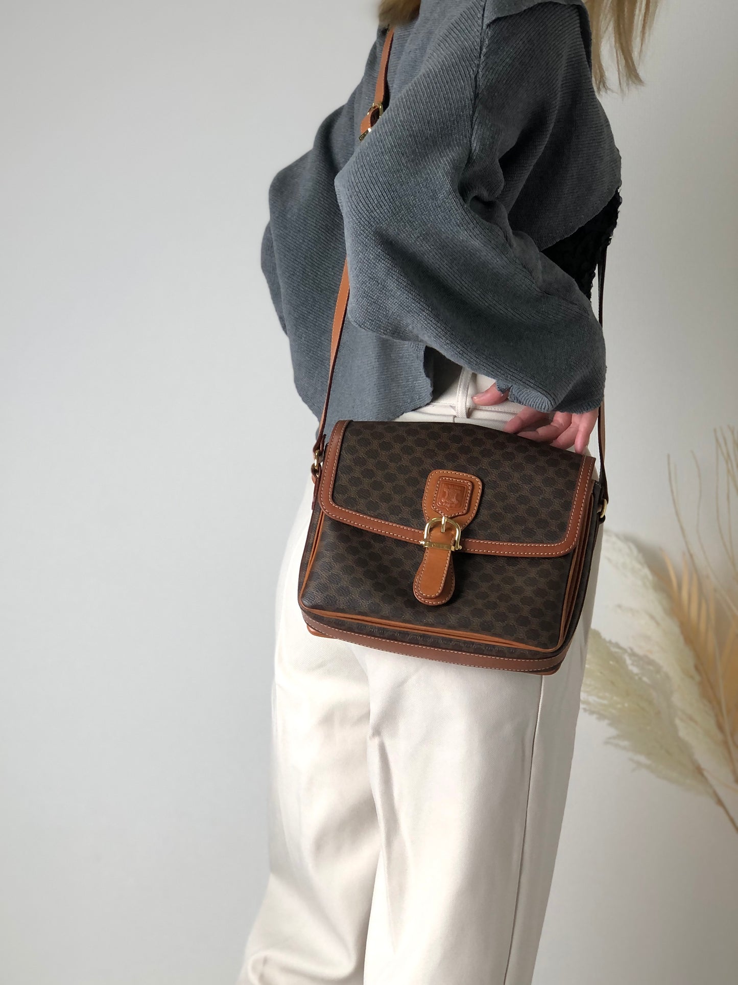 CELINE Macadam Blason Front Buckle Shoulder bag Brown Vintage cju27m