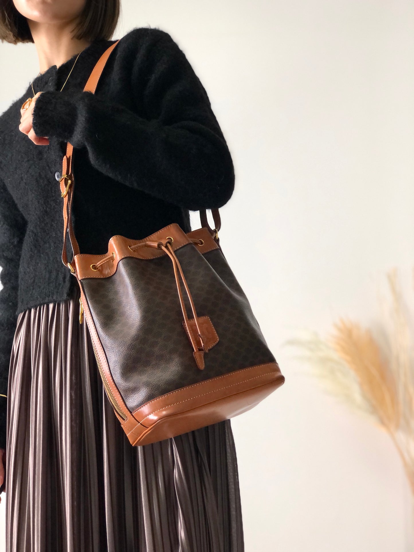 CELINE Macadam Blason Drawstring Shoulder bag Brown Vintage vi7byb