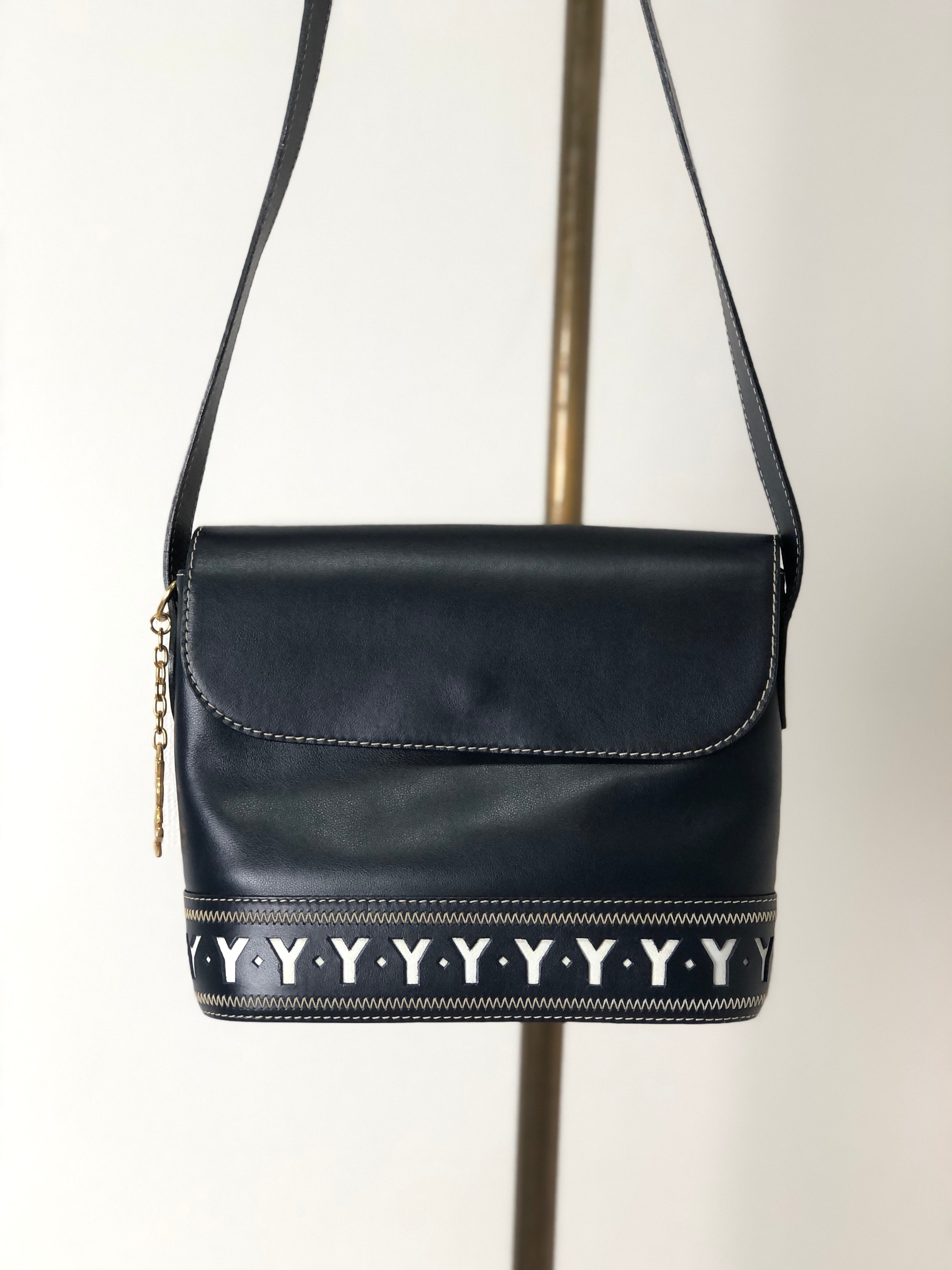 Yves Saint Laurent Cutout YSL Charm Leather Shoulder bag Navy