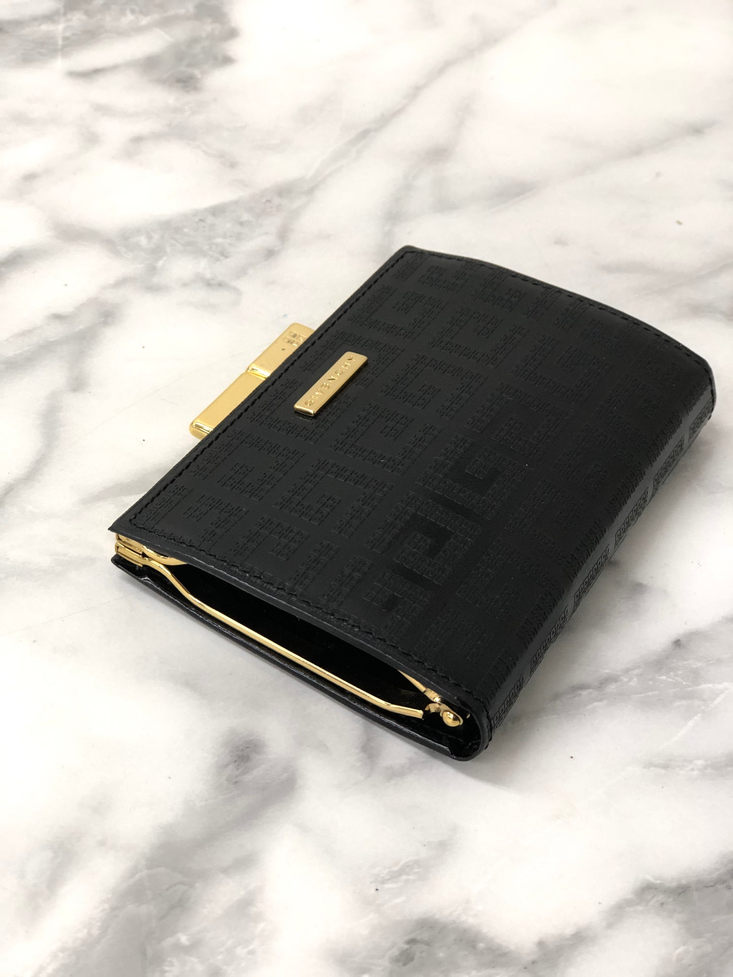 GIVENCHY 標誌皮革金屬扣零錢包黑色復古 mgpg7x