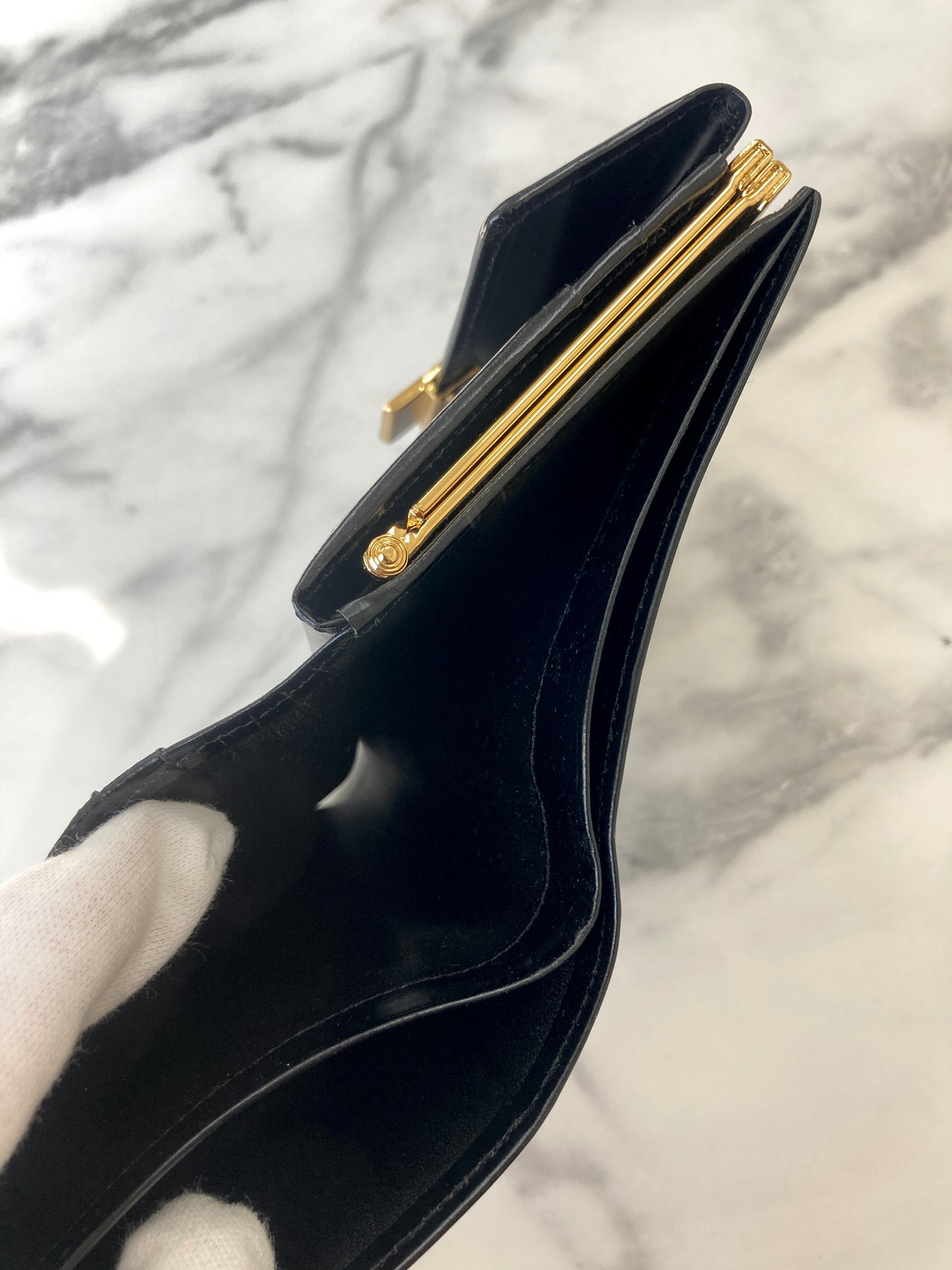 GIVENCHY 標誌皮革金屬扣折疊錢包黑色復古 szipvu