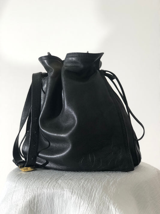 LOEWE Anagram Leather Drawstring Shoulder bag Black Vintage hzn8br