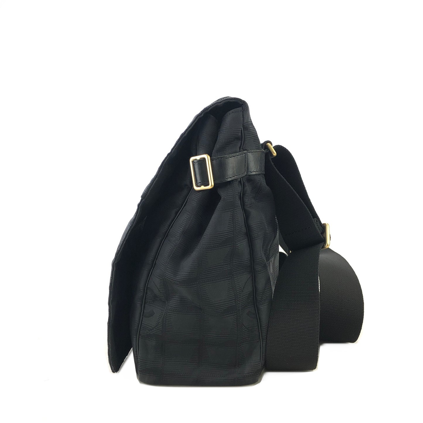 CHANEL 新款 Travel Line 尼龍斜背包 黑色 復古 uar7ry