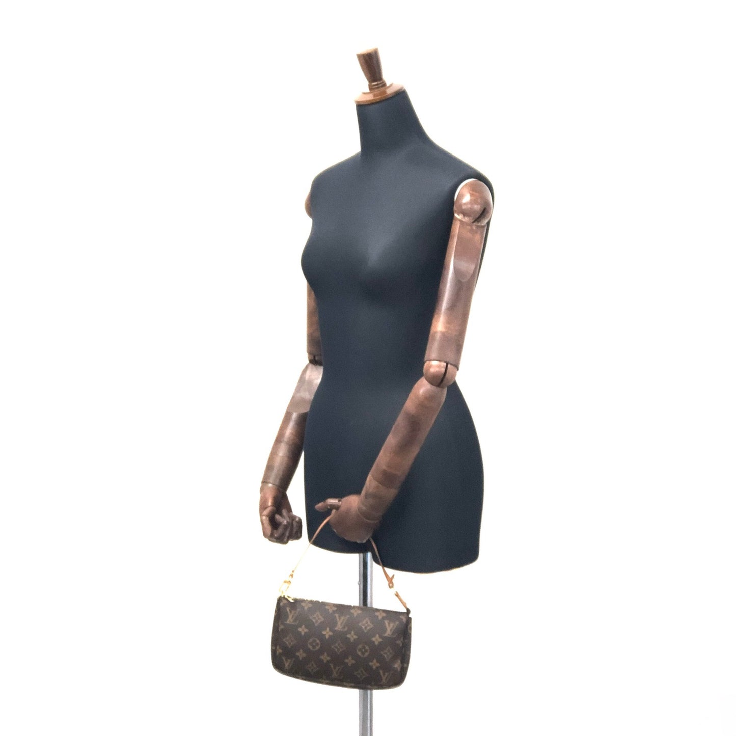 LOUIS VUITTON Monogram Pochette Accessoires Handbag Hobobag Brown Vintage cjun35
