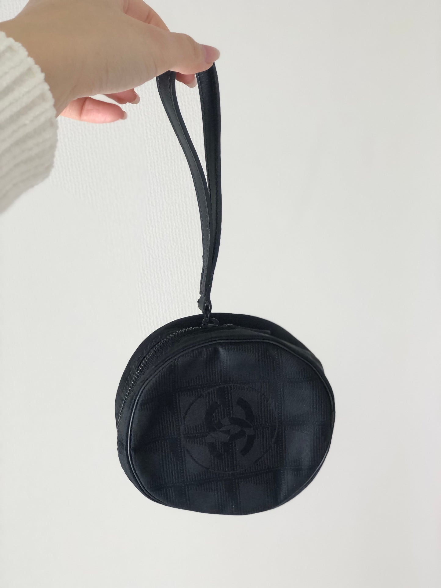 CHANEL 新款旅行系列尼龍手拿包 黑色復古 jzz2pf