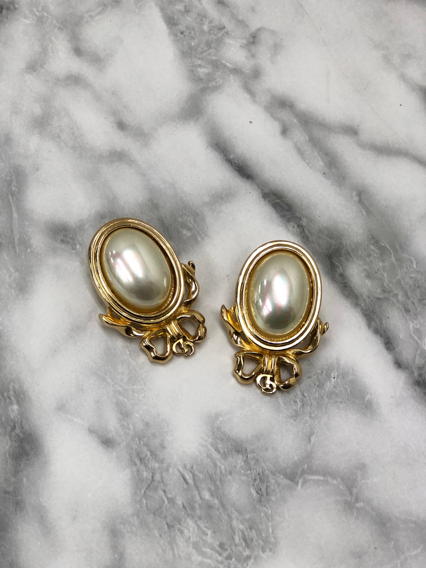 Christian Dior Ribon Motif Stone Earrings Gold Vintage tktttb