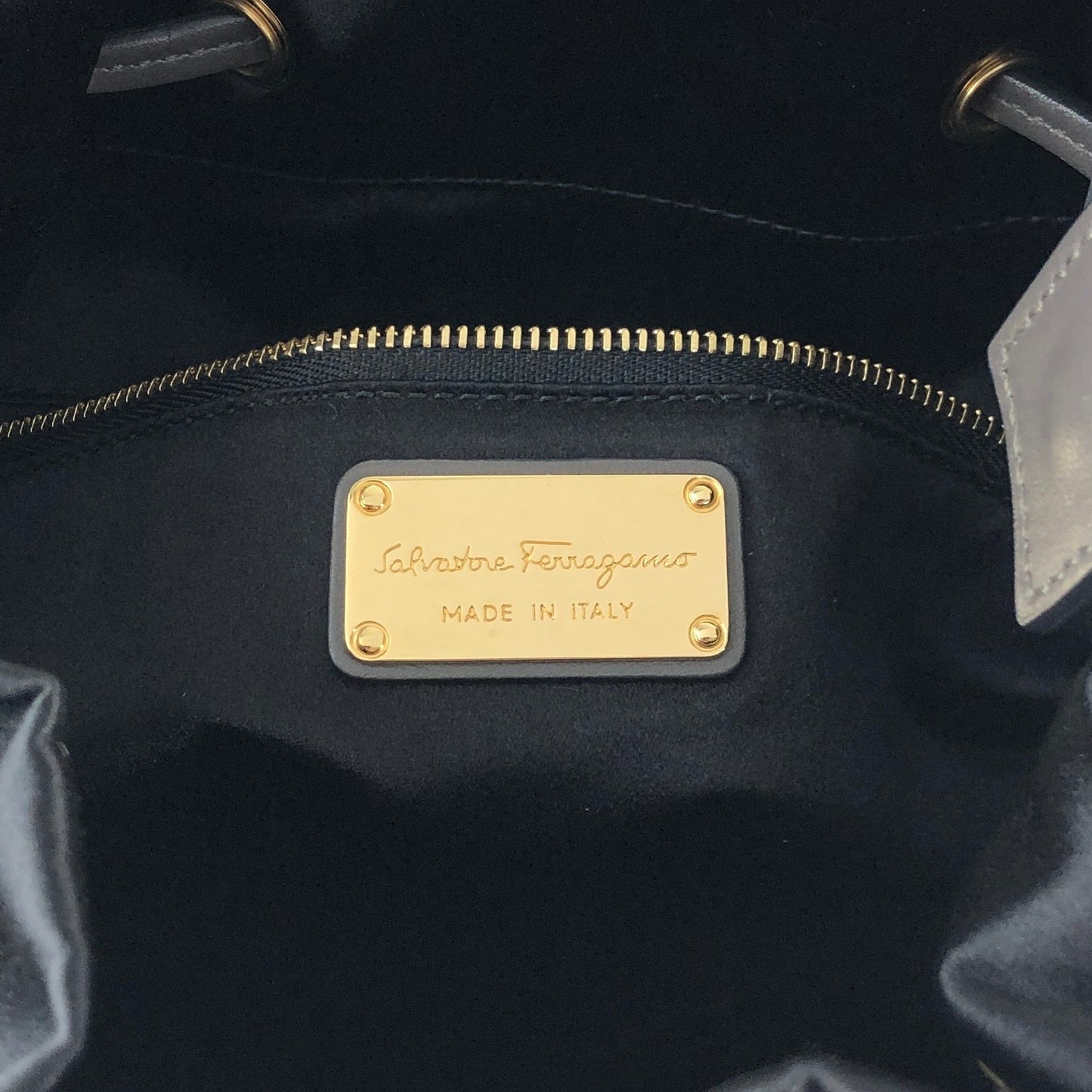 Salvatore Ferragamo Drawstring Shoulder bag Gray Vintage de3dye