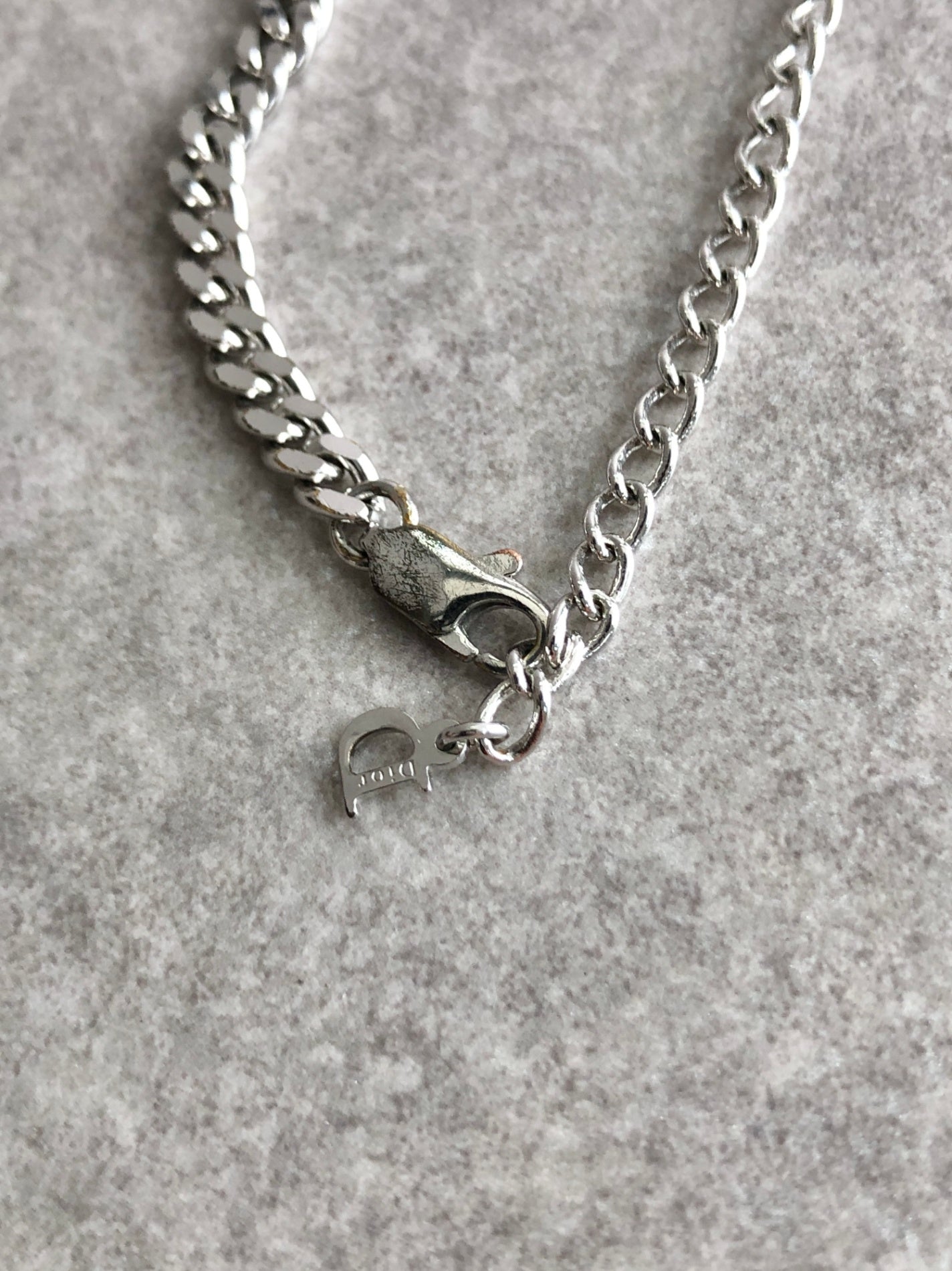Cristian dior キューバンチェーン ネックレス シルバー ロゴ入り Christian Dior Logo Motif Necklace Silver Vintage suti5m