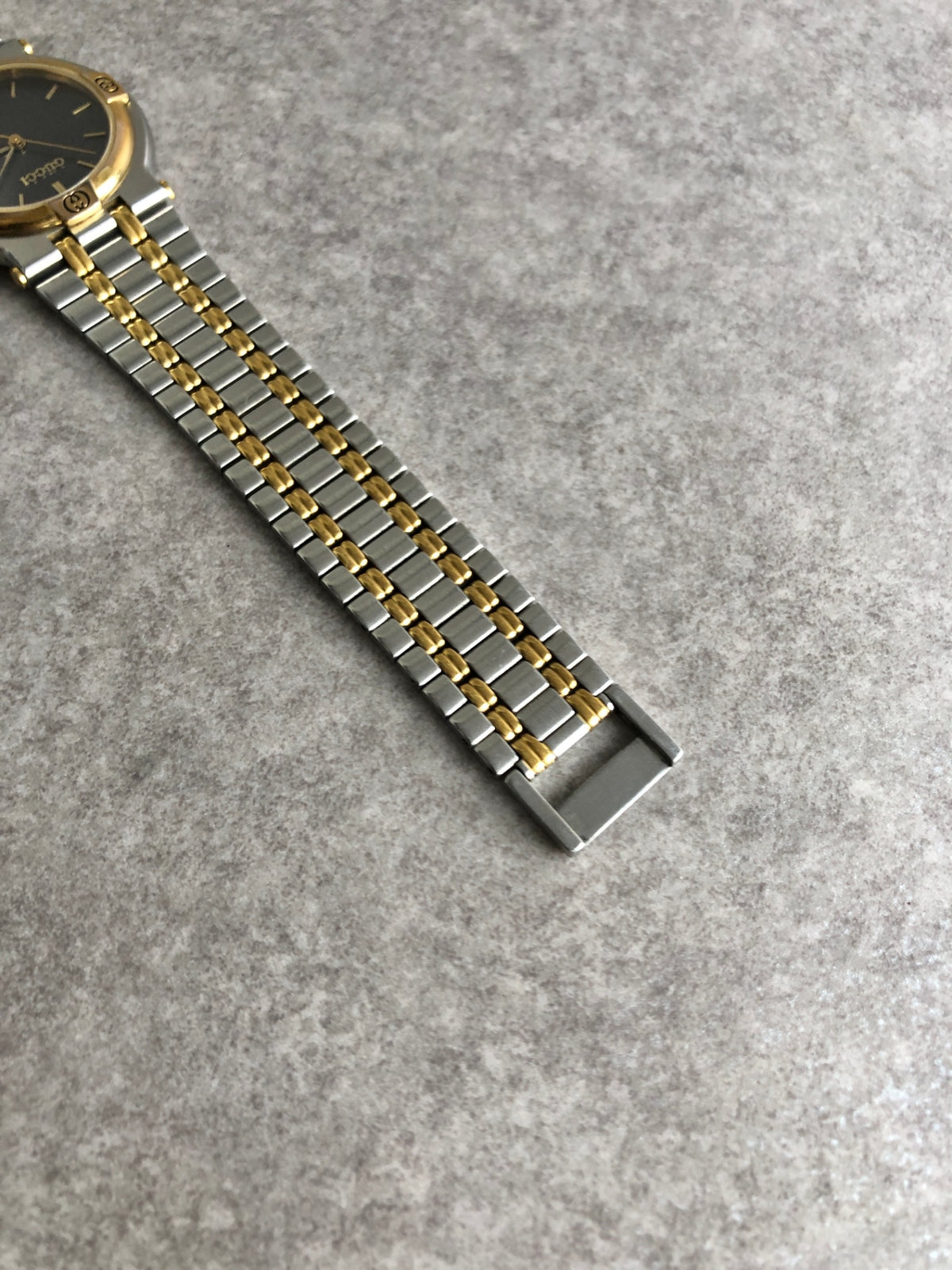 GUCCI Logo Quartz Watch Silver×Gold 9000M Vintage 6pbxdx