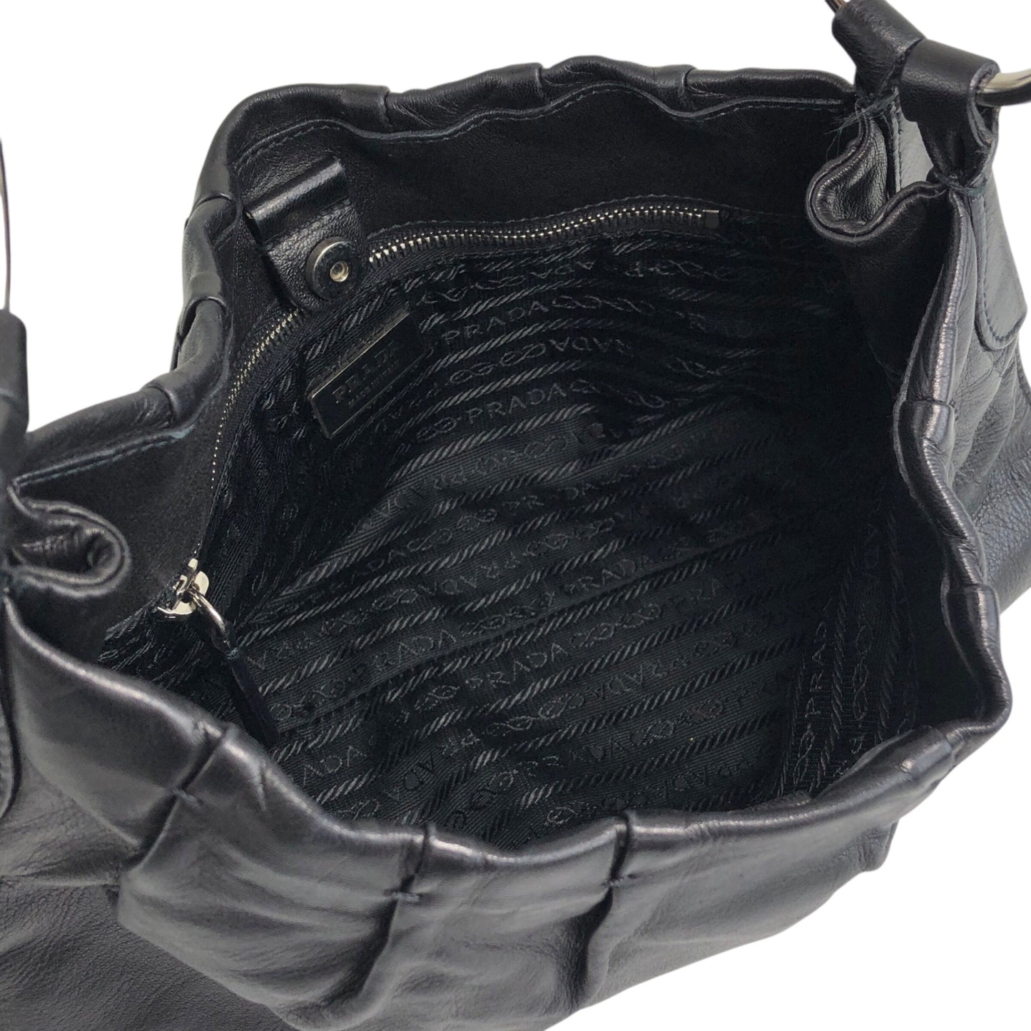 PRADA 三角形標誌單肩包 Hobobag 黑色復古 bs6gm7