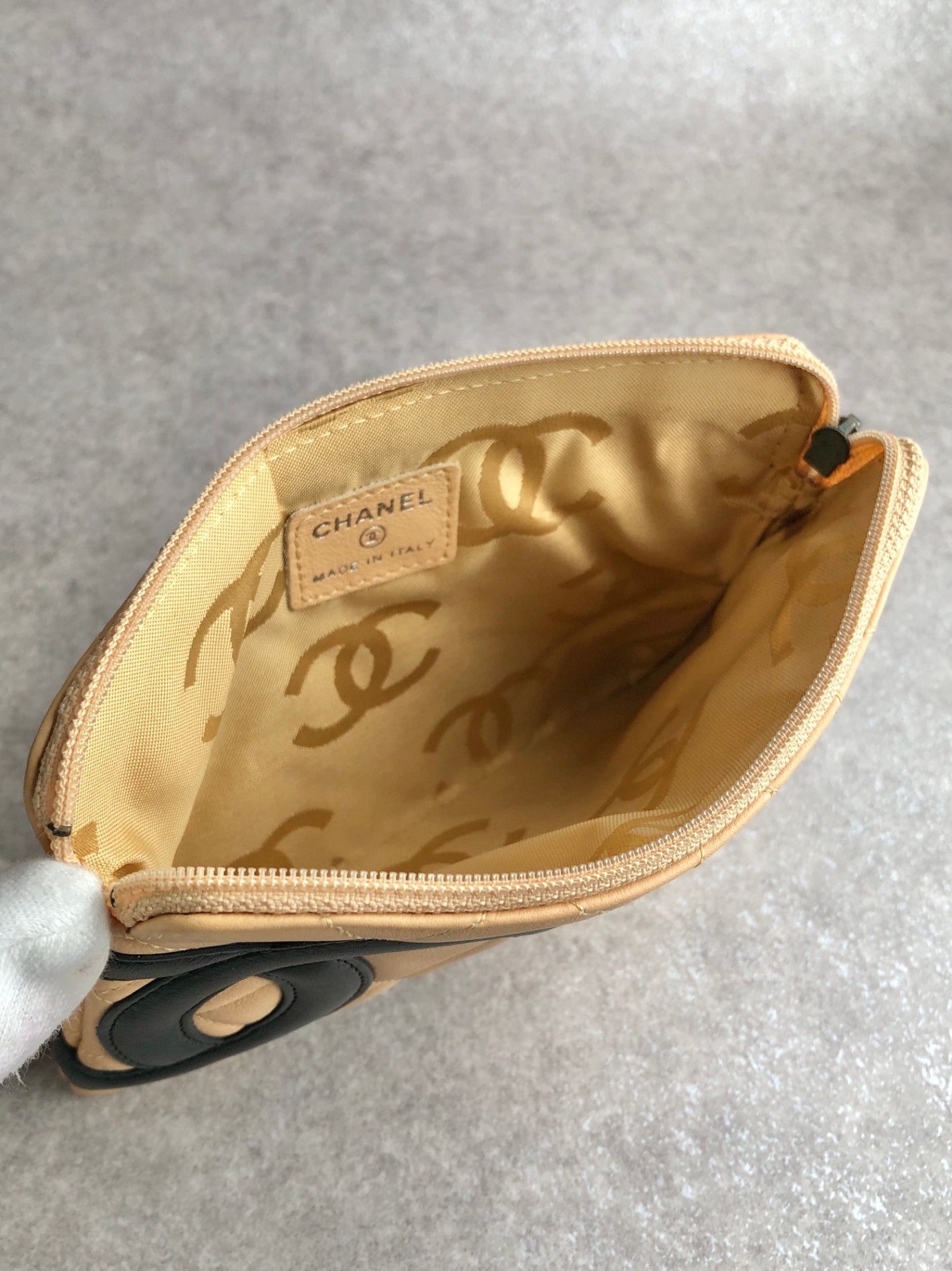 CHANEL Coco Mark Handbag Pouch Beige Vintage p5gycv