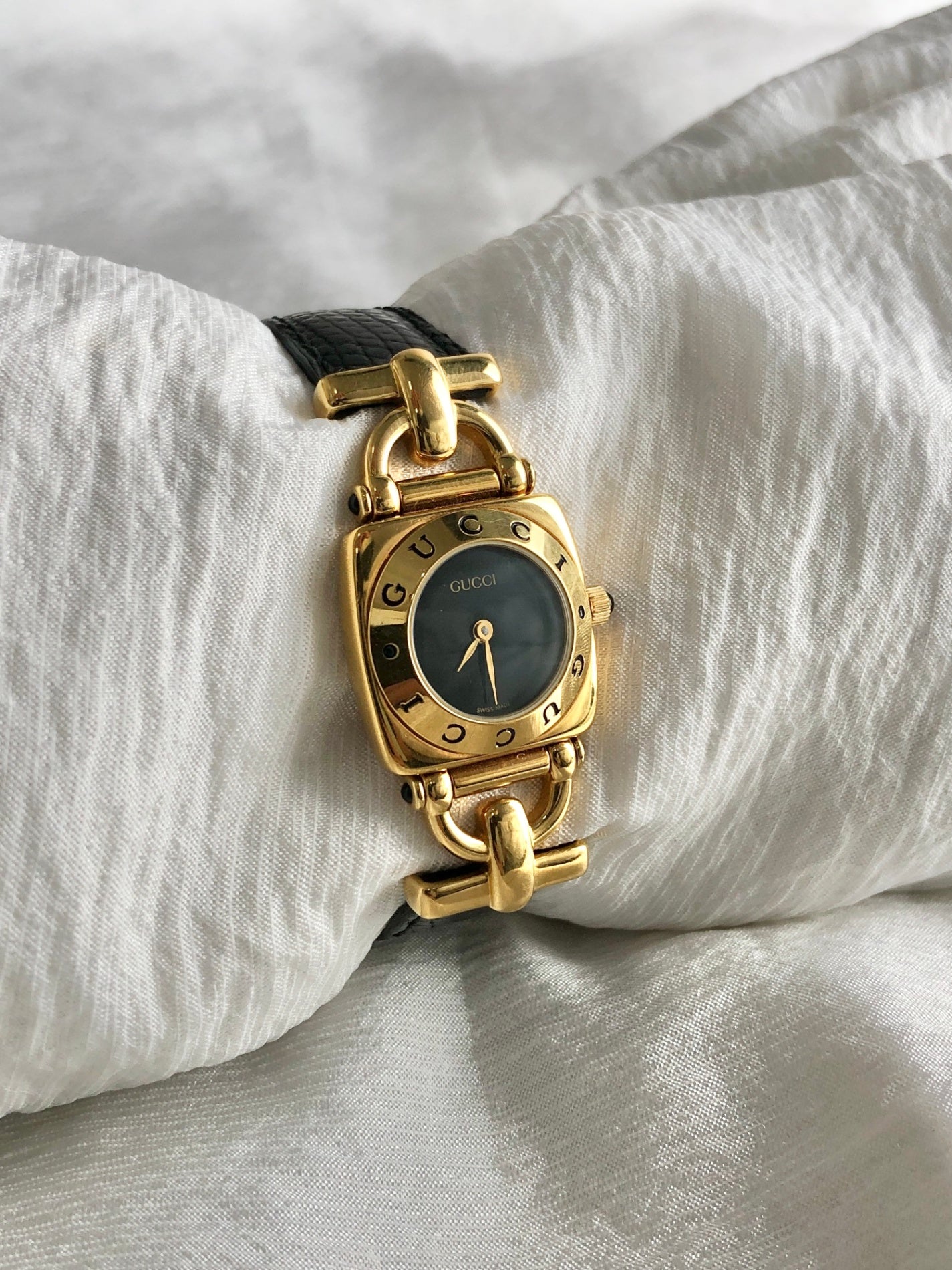 GUCCI Logo Watch Gold×Black 6300L Vintage j8nsfp