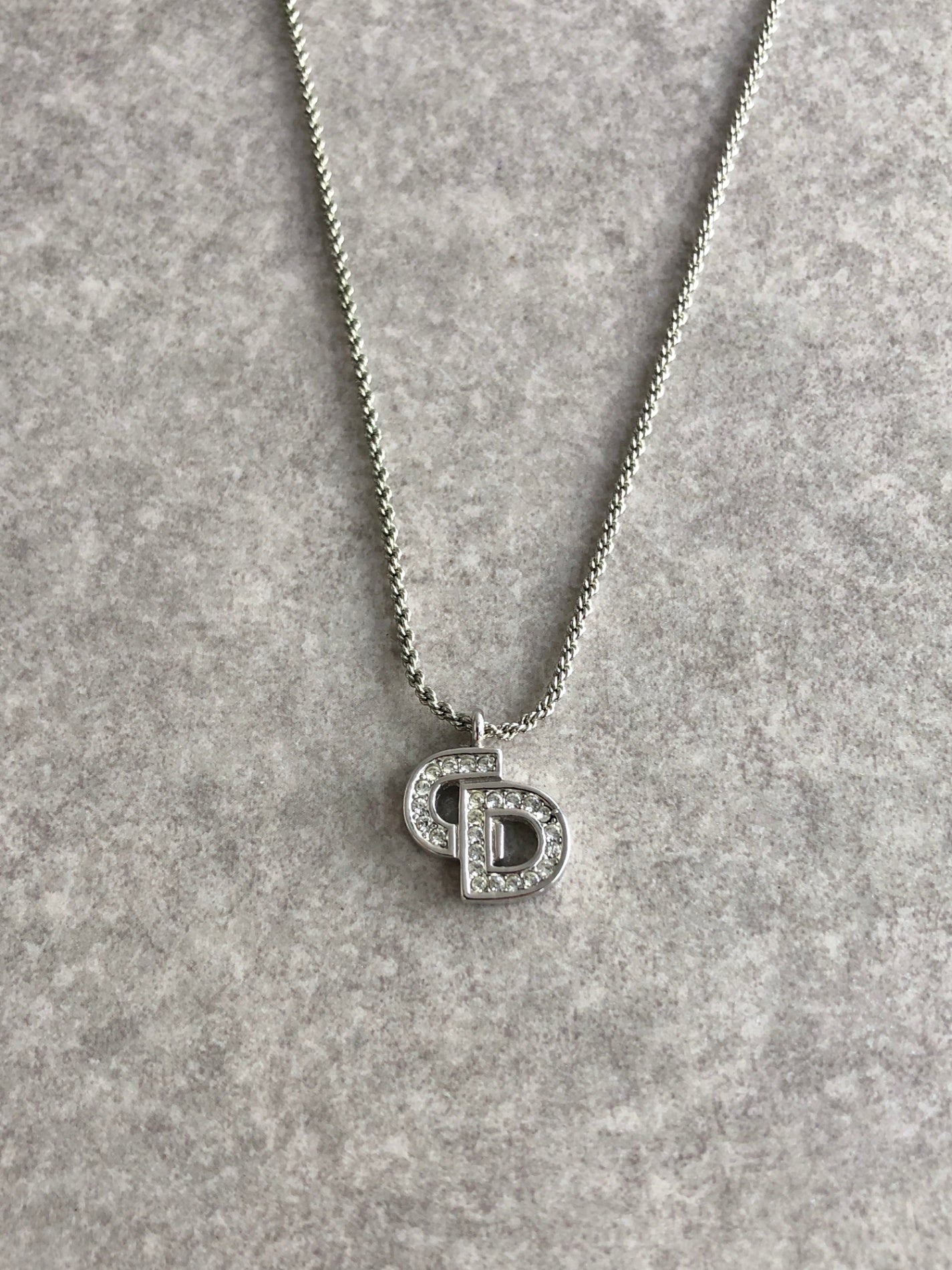 3108 人気✨Dior ネックレス　シルバー　CD ロゴ Christian Dior CD Logo Rhinestone Necklace Silver Vintage nidi67