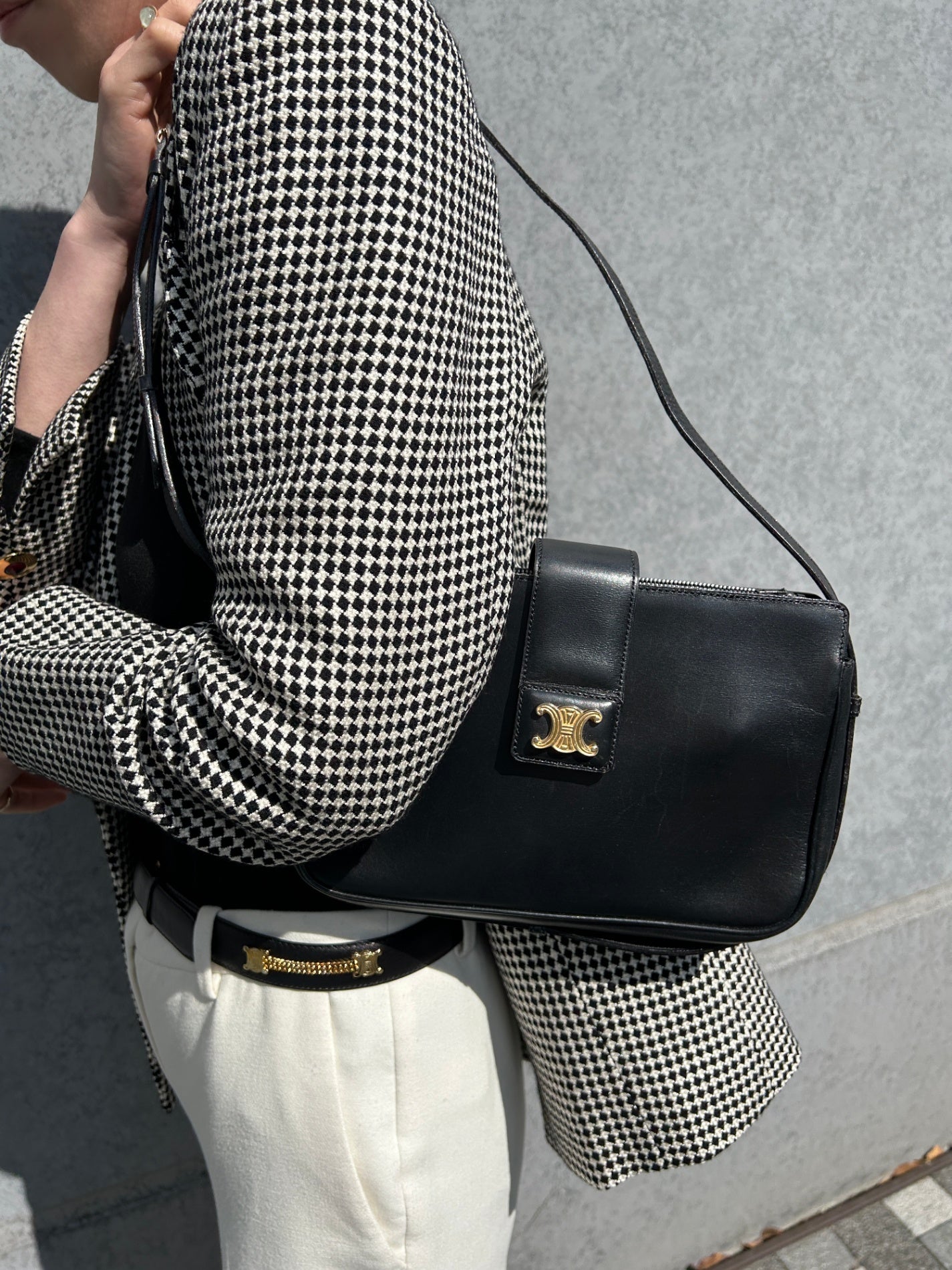 CELINE Triomphe Shoulder bag Black Vintage 5bs5ri