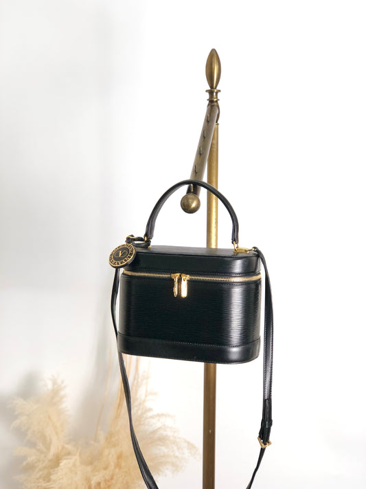 VALENTINO GARAVANI Logo Charm Two-way Handbag Shoulder bag Black Vintage b2wgf5