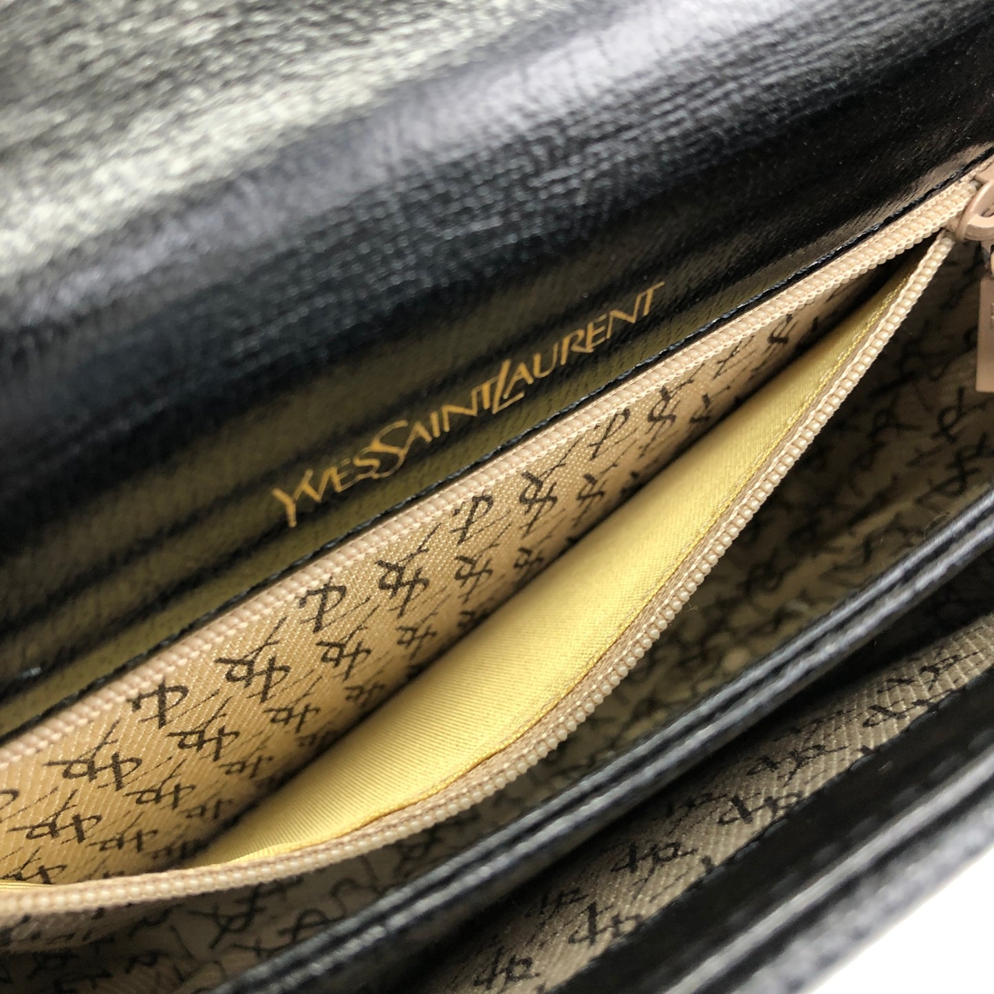 Yves Saint Laurent YSL Logo Shoulder bag Black Vintage rnmcrn