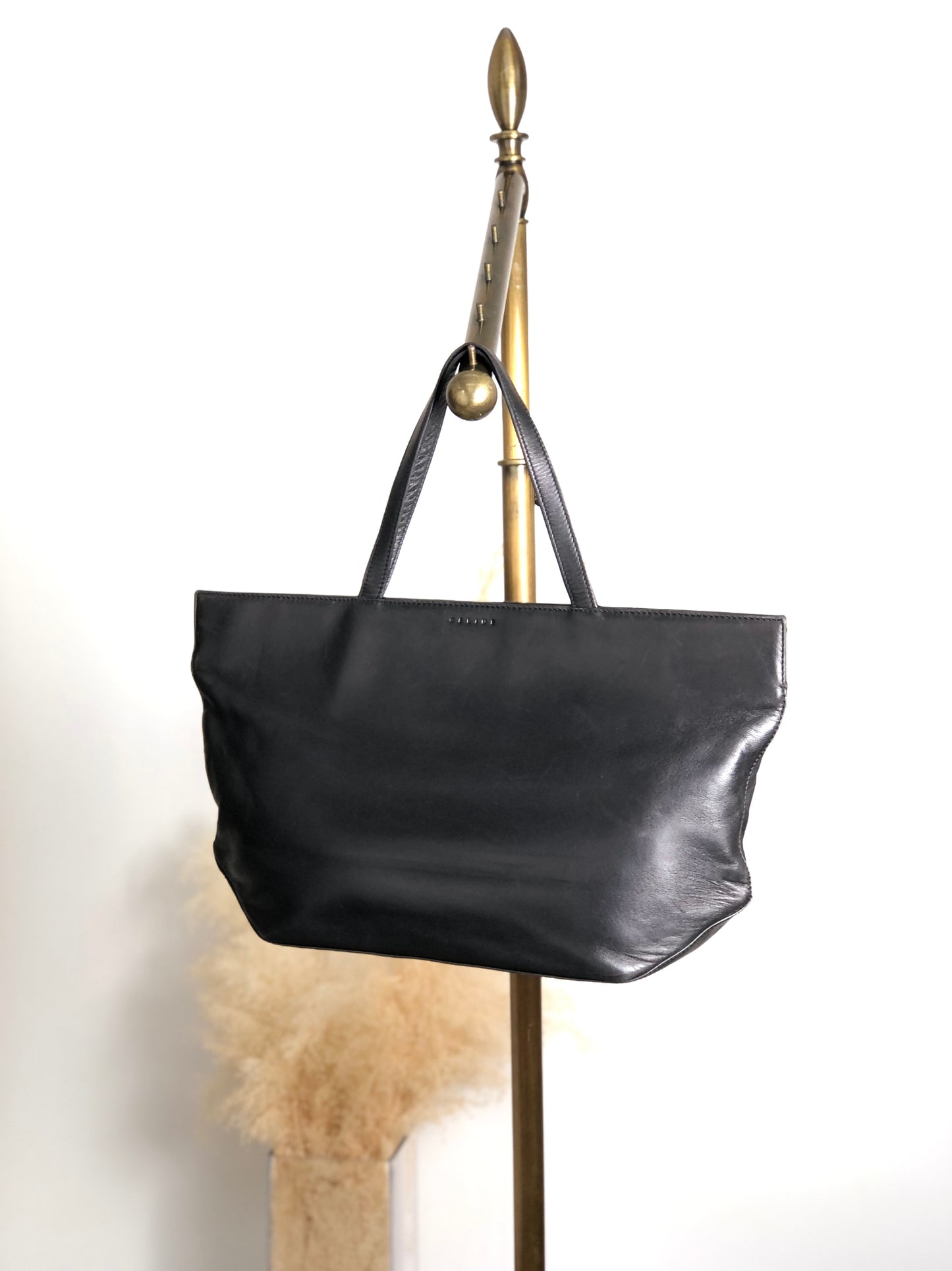 CELINE Logo Embossed Totebag Black Vintage khd67u