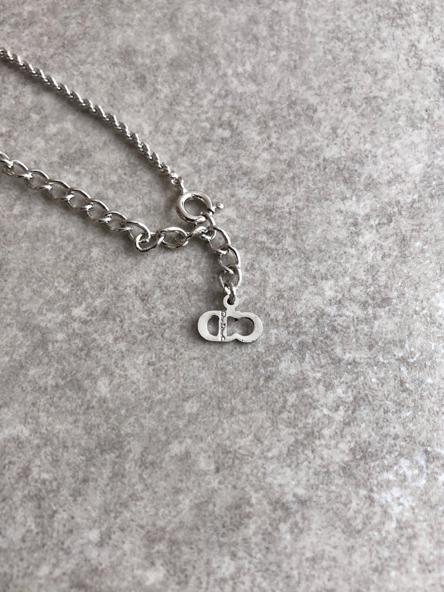 アクセサリー Dior Evolution Logo silver necklace Dior Evolution Logo silver necklace