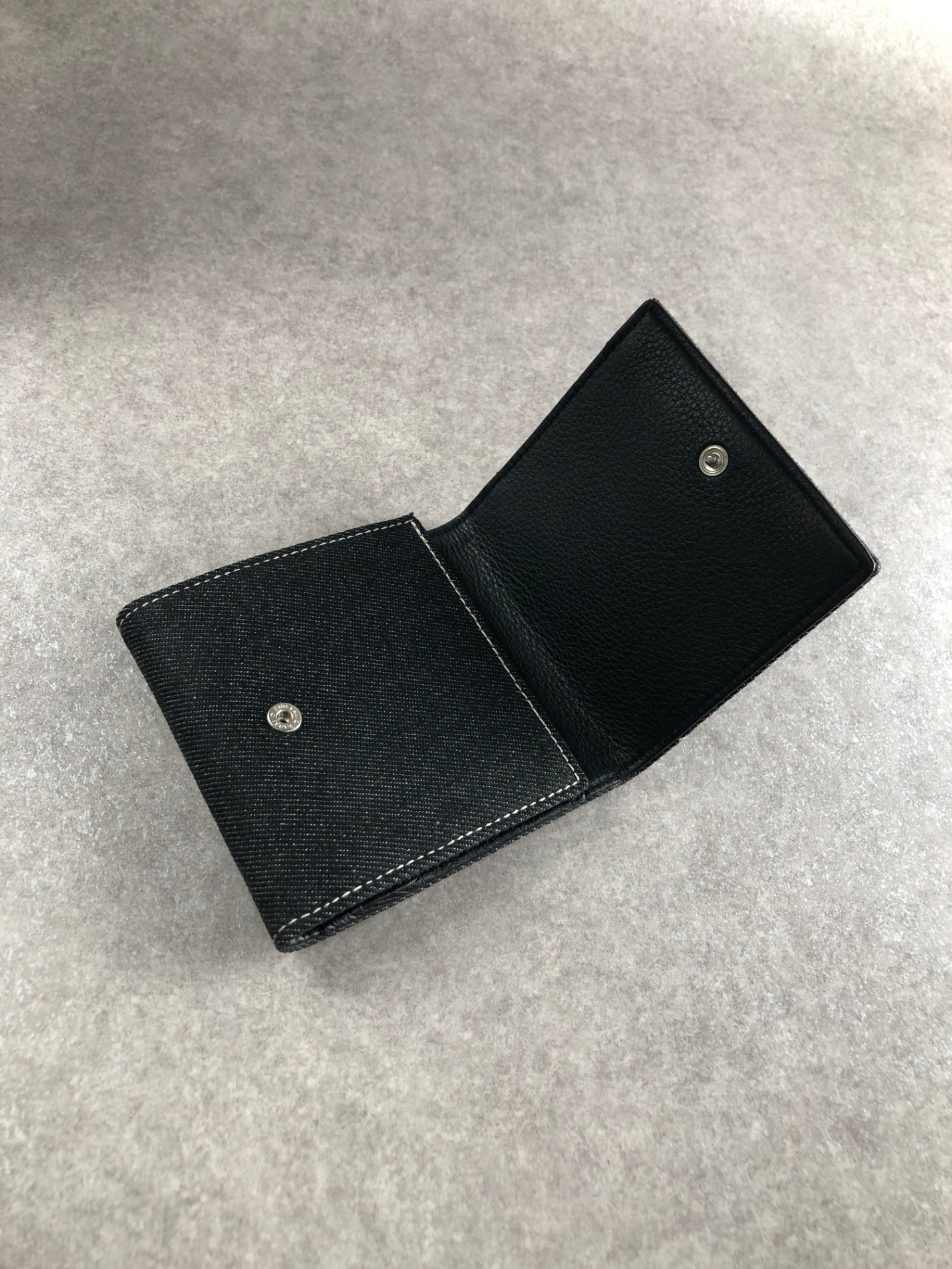 Christian Dior CD Logo Trifold Wallet Black Vintage 3wudpt