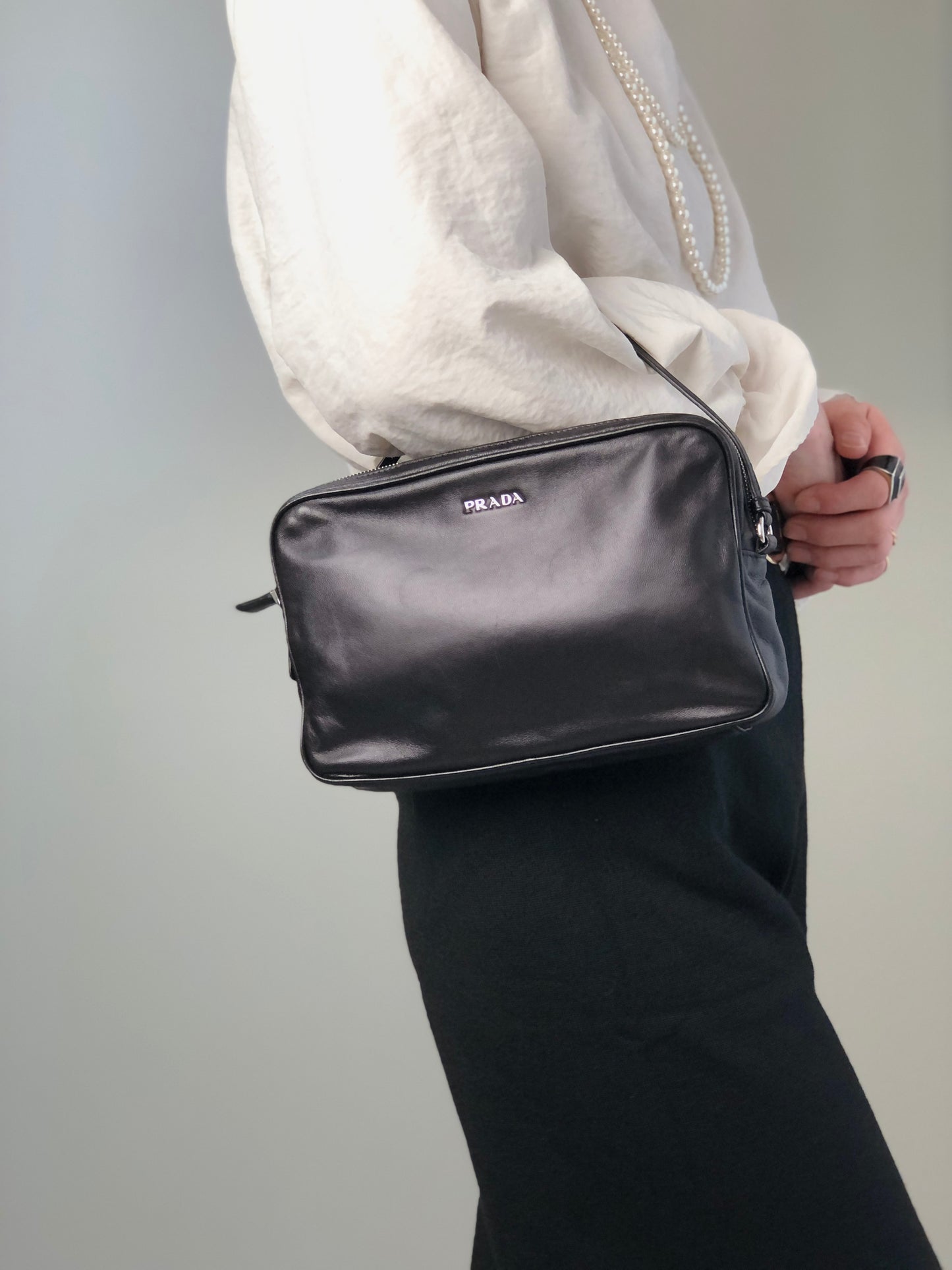 PRADA Logo Pouch Black Vintage e5kf4y