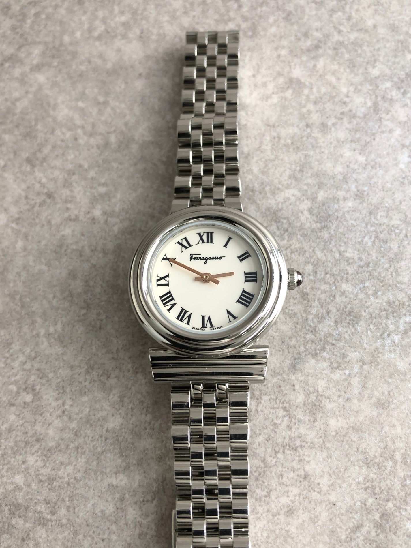Salvatore Ferragamo Logo Quartz Watch Silver SFMV00322 Vintage pdubvx