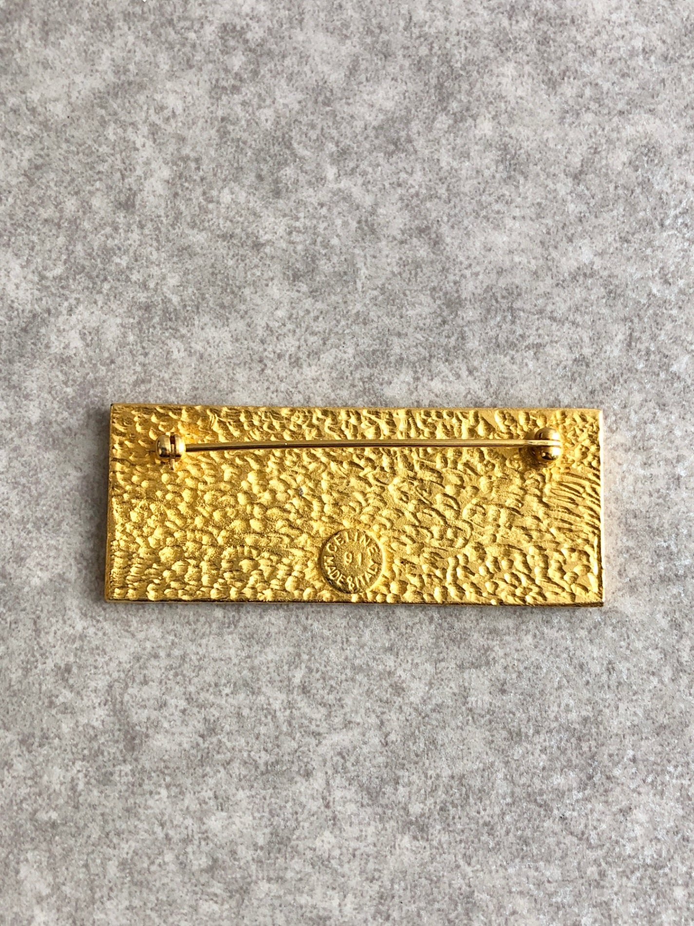 CELINE Arc de Triomphe Brooch Gold Vintage uegk83