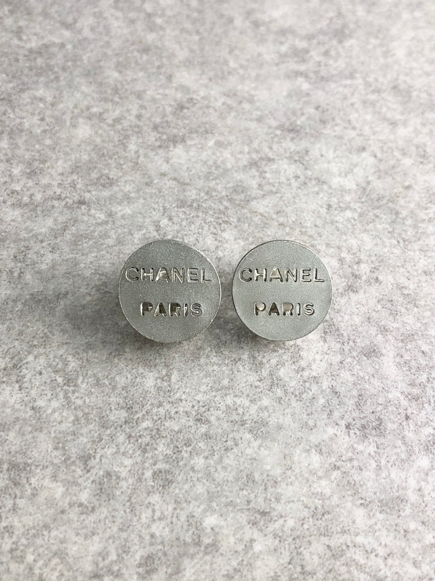 CHANEL Logo Earrings Vintage agbtrx