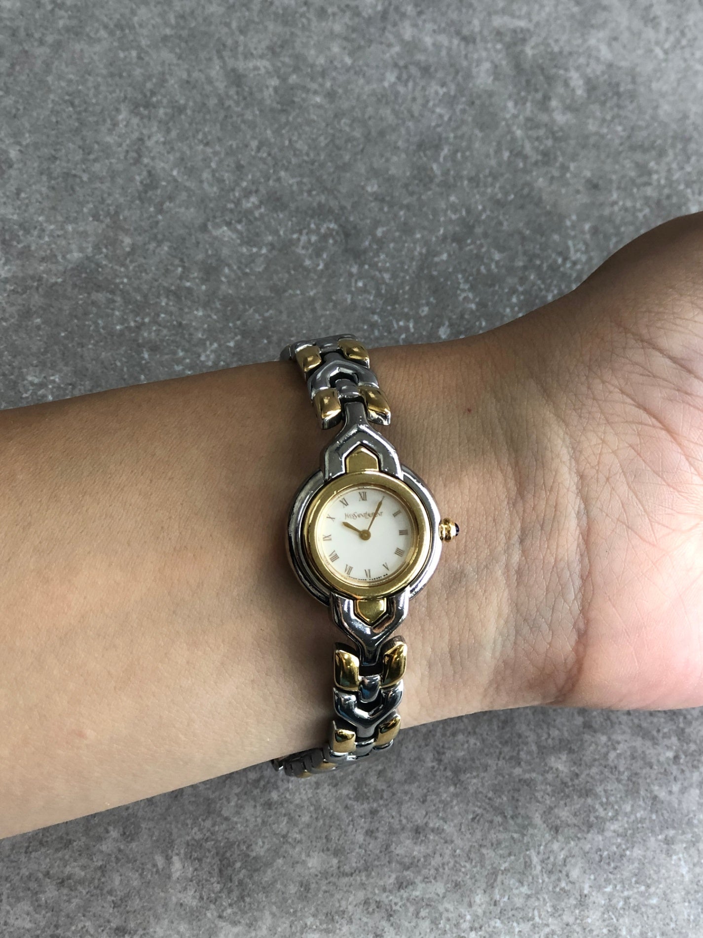 Yves Saint Laurent Logo Quartz Watch Silver×Gold 5420-F45278 Vintage 46jnbp