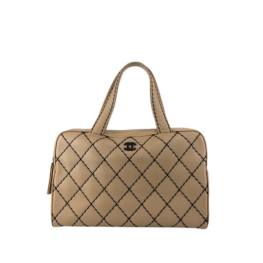 CHANEL Matelasse Coco Mark Handbag Beige Vintage p5u5z6