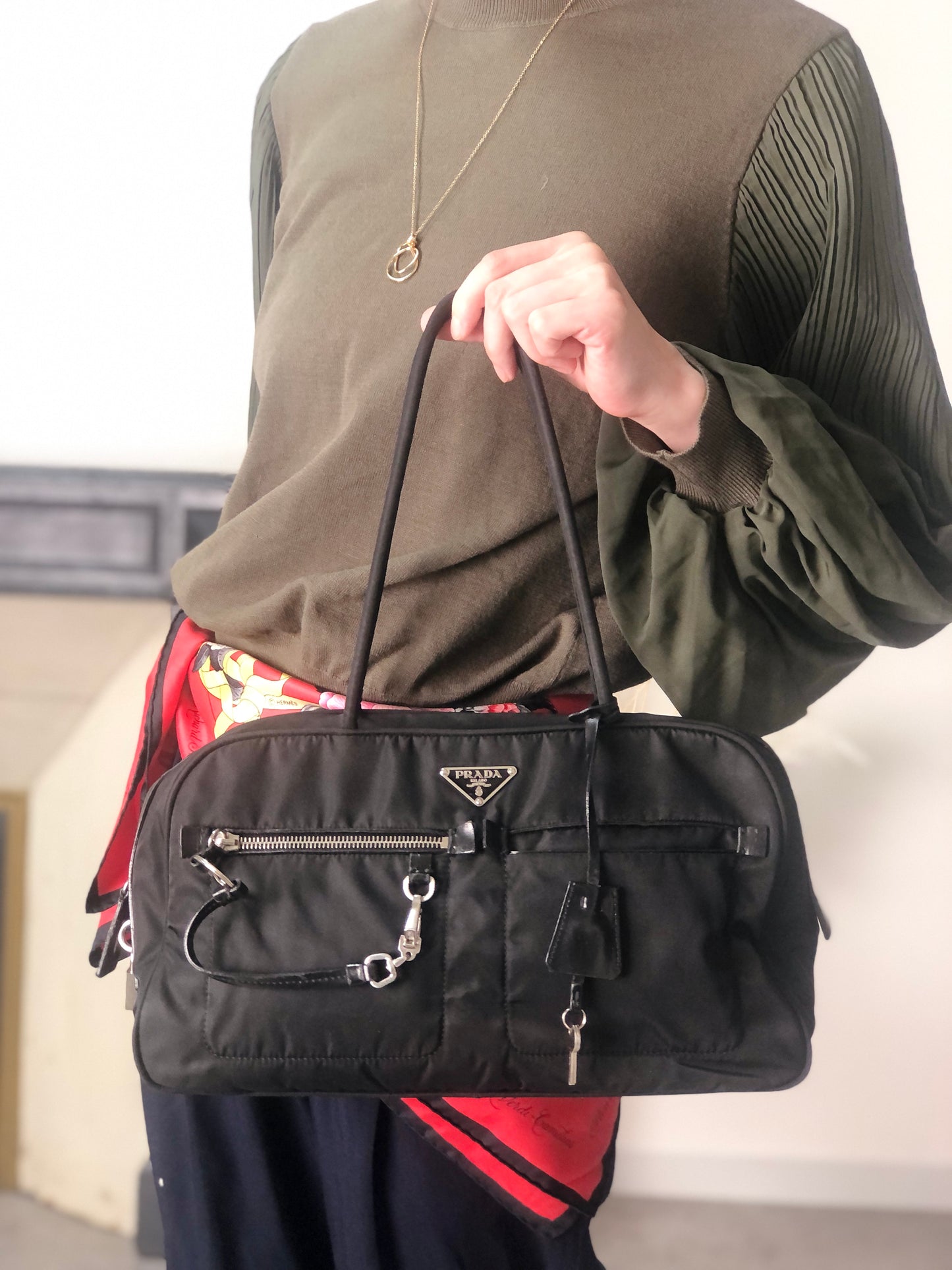 PRADA 三角形標誌掛鎖小號波士頓包手提包黑色復古 a5w87e