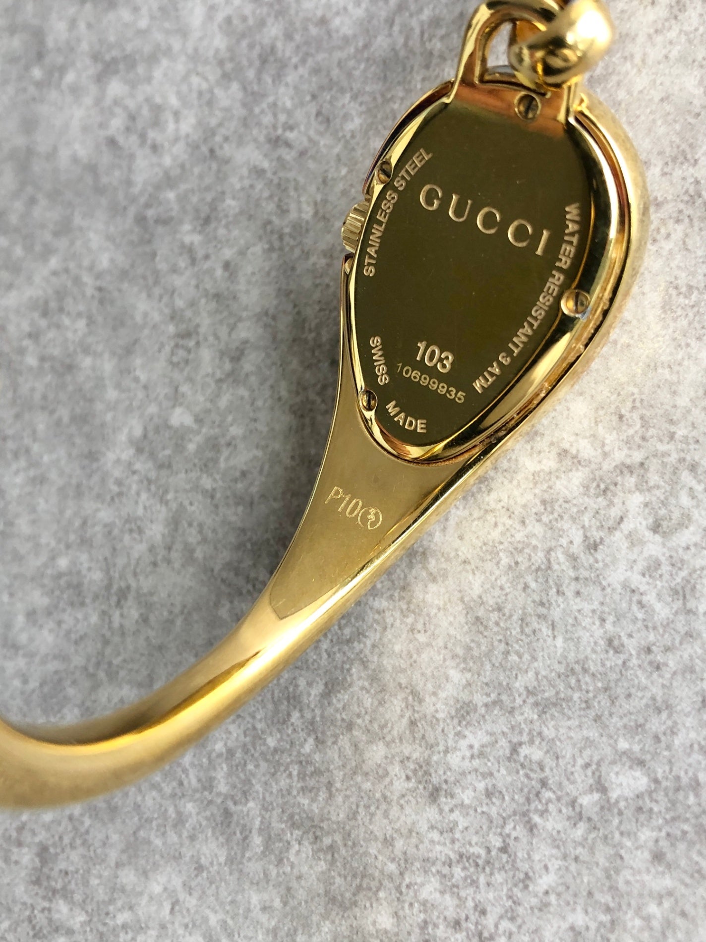 GUCCI Logo Bangle Quartz Watch Gold 103 Vintage 3dvc5d