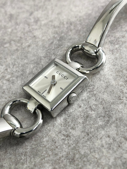 GUCCI Logo Watch Silver 120 Vintage j3uxrw
