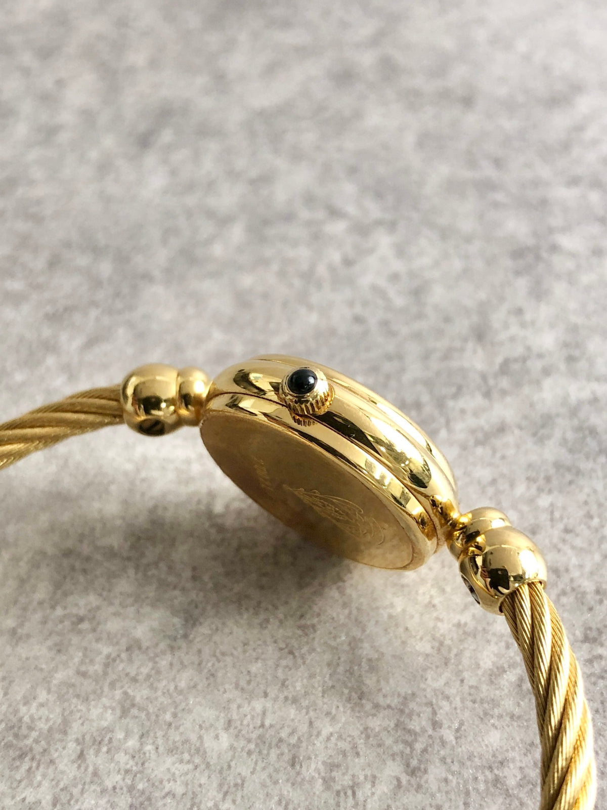 GUCCI Logo Bangle Quartz Watch Gold×Black 2700.2.L Vintage sjrskg