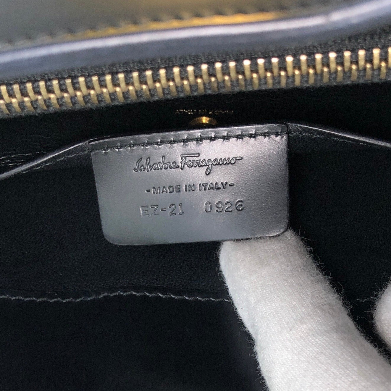 Salvatore Ferragamo Gancini Shoulder bag Black Vintage n7zn28