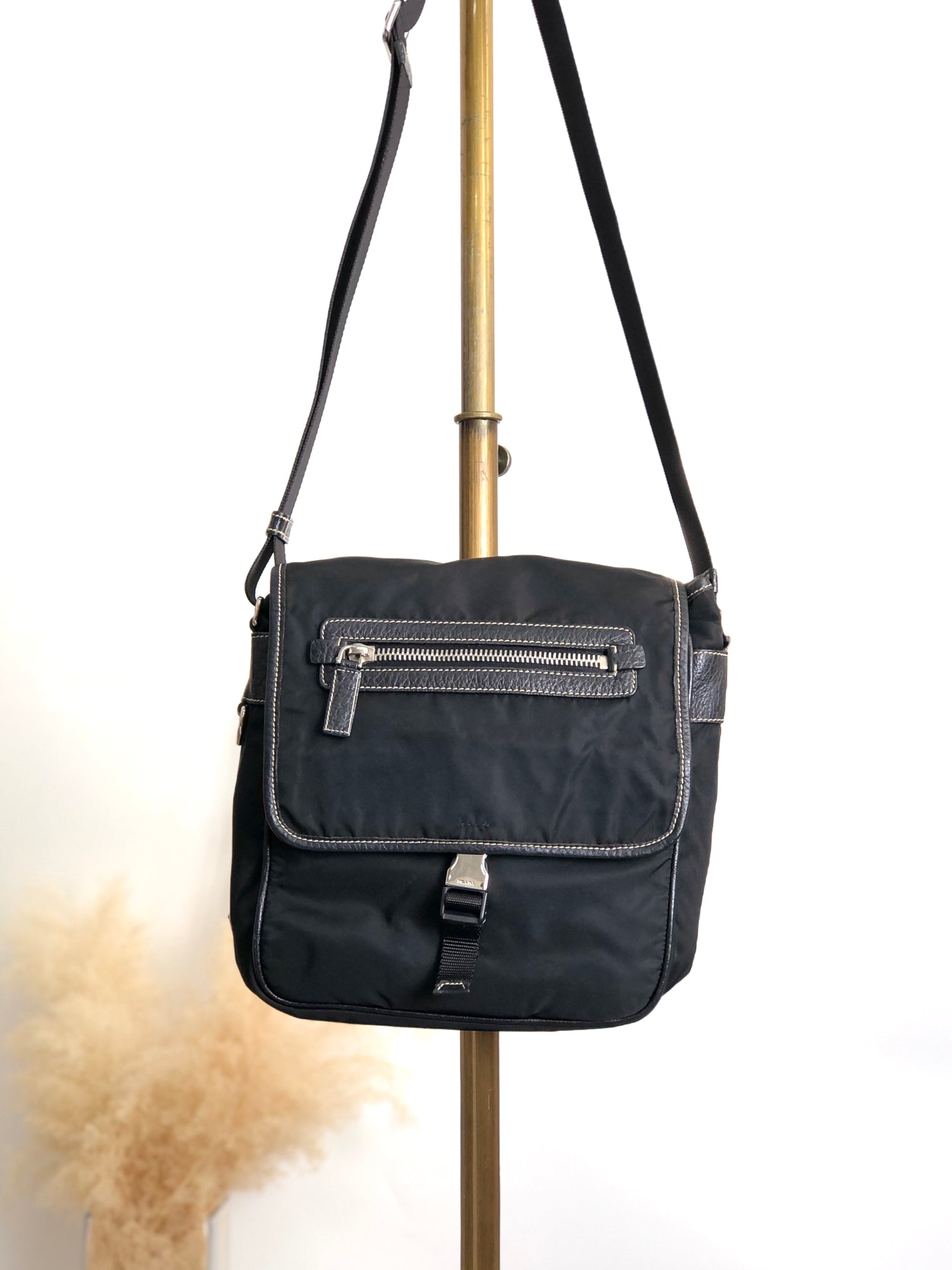 専用❗️新品未使用品♡ PRADA✨プラダ　luna rossa セーリングバッグ Ladies | VINTAGESHOP ACROSS