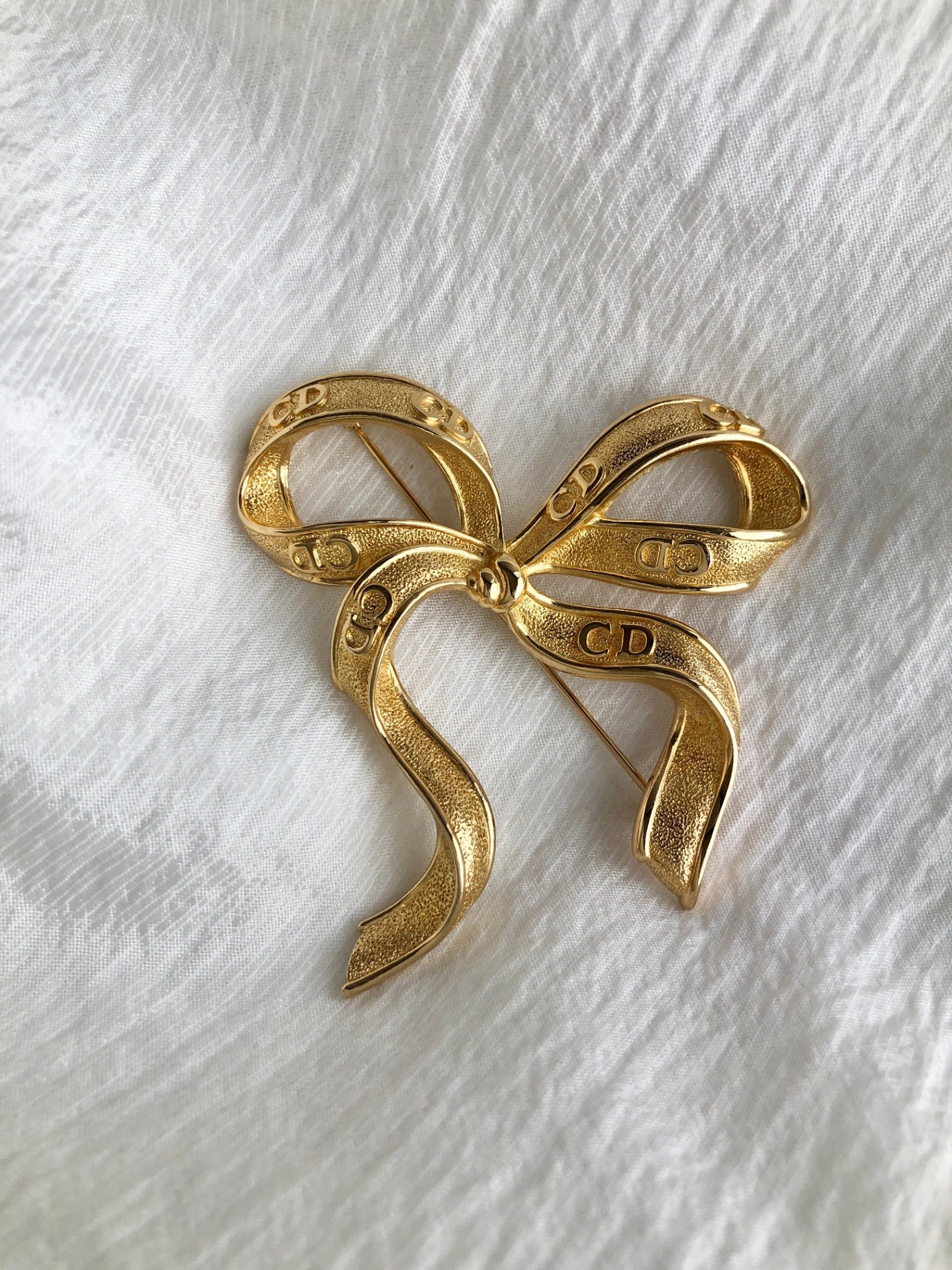 Christian Dior Ribbon Motif Brooch Gold Vintage bw5eu5