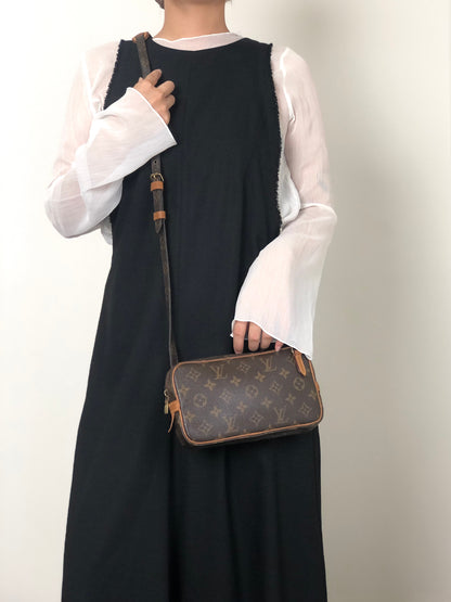 LOUIS VUITTON Monogram Shoulder bag Brown Vintage u4jnak