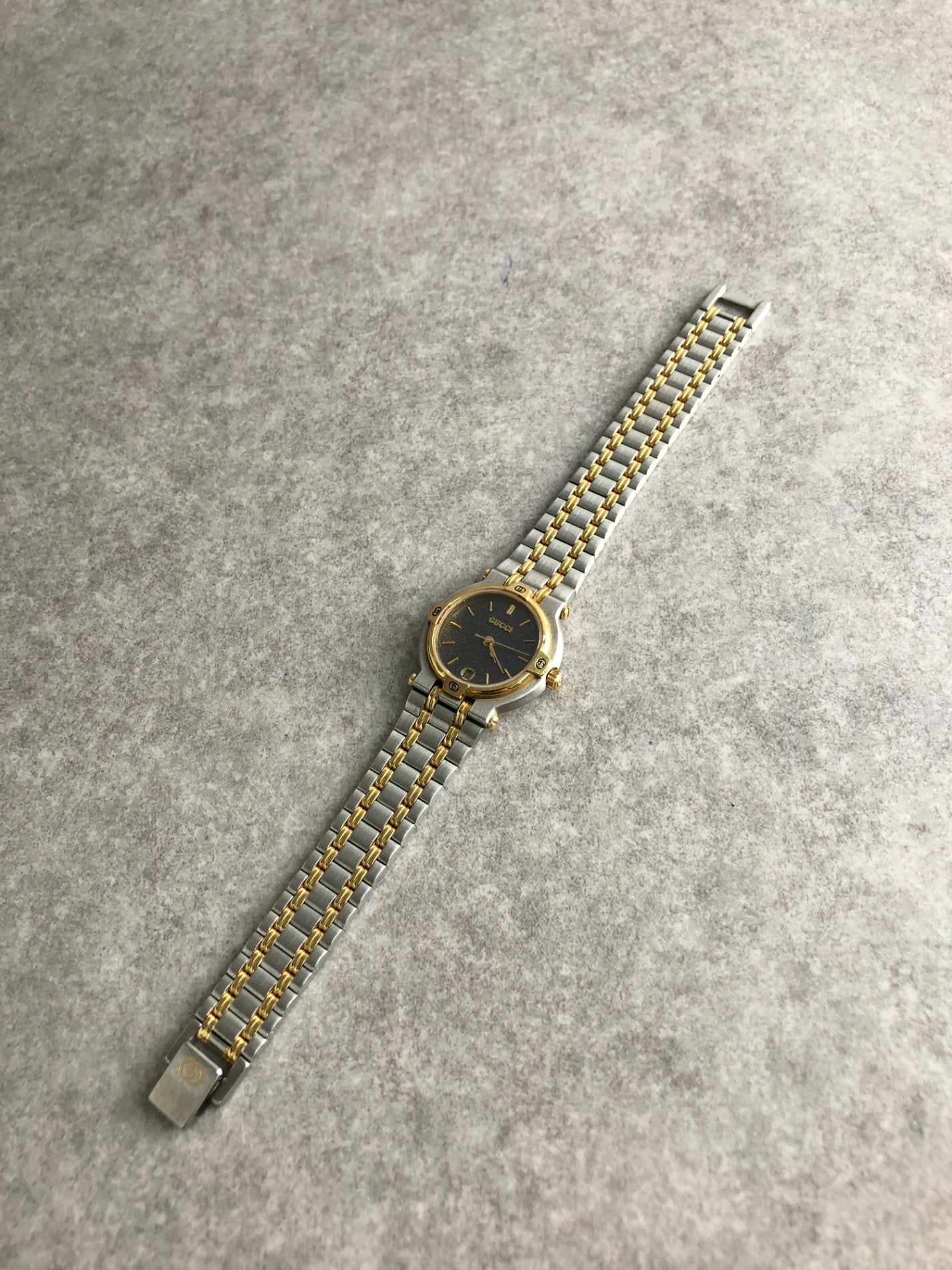 GUCCI Logo Quartz Watch Silver×Gold 9000L Vintage nv7cwc
