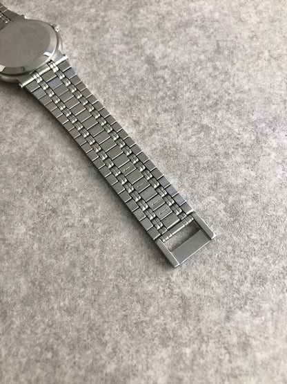 GUCCI Logo Quartz Watch Silver 9100M Vintage yxt2b6