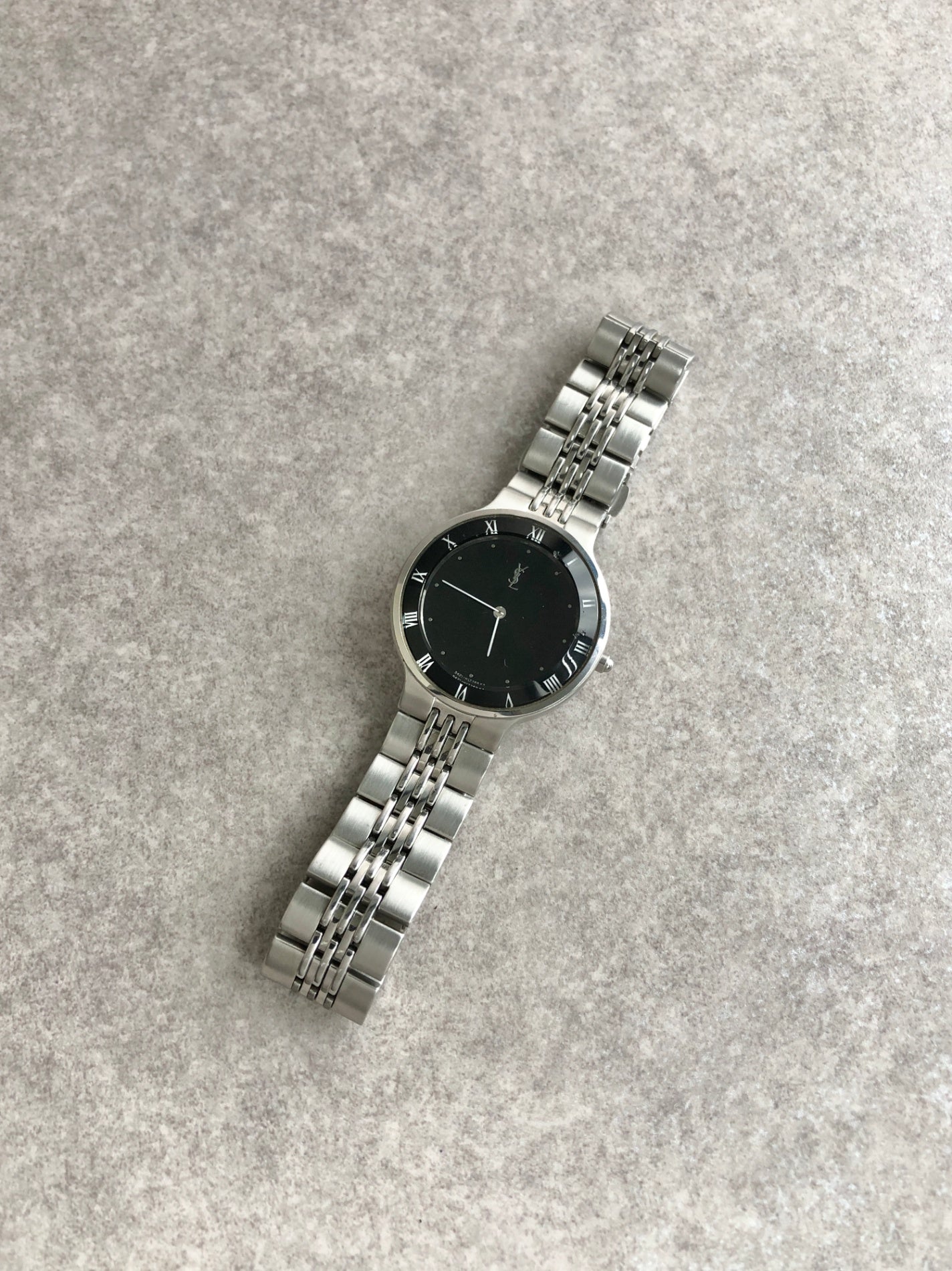 Yves Saint Laurent YSL Logo Quartz Watch Silver 5421-H10031Y Vintage r24dv6