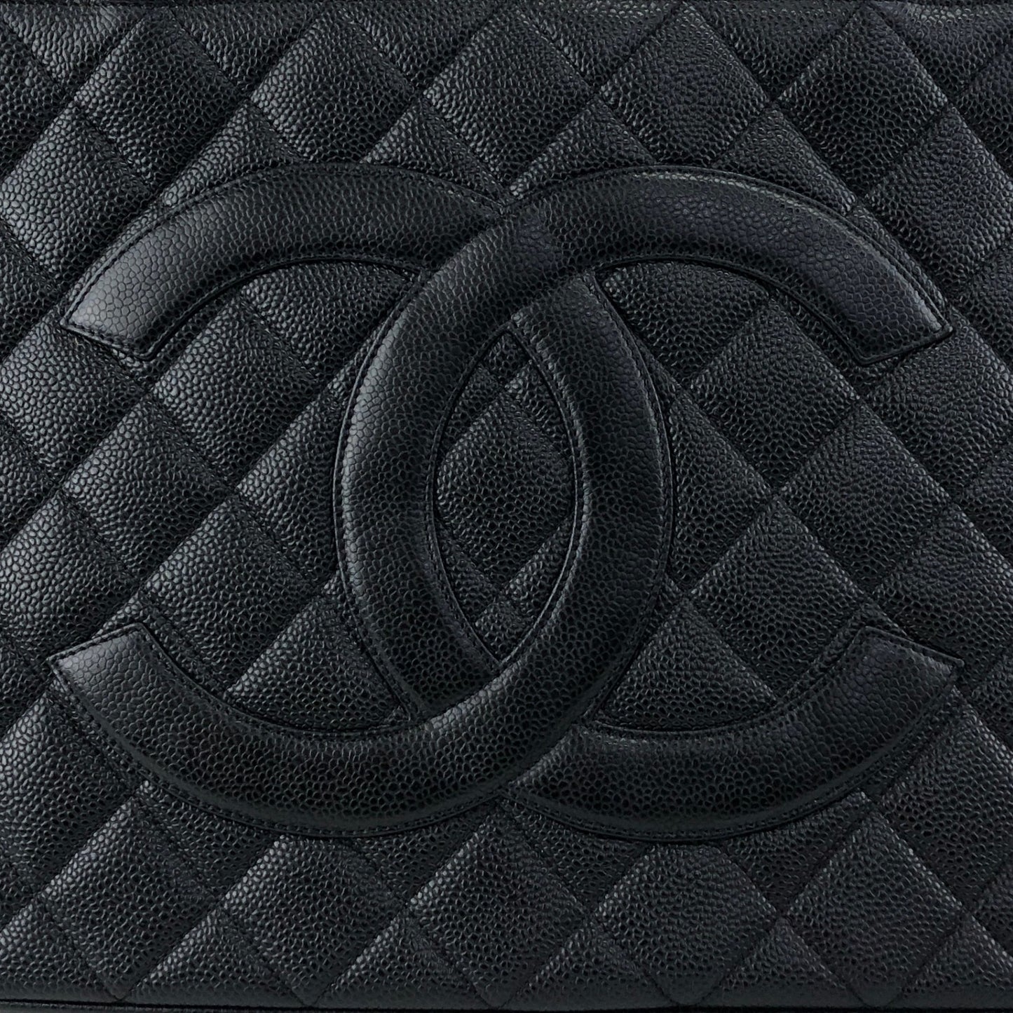 CHANEL Coco Mark Caviar Leather Handbag Black Vintage c6sifv